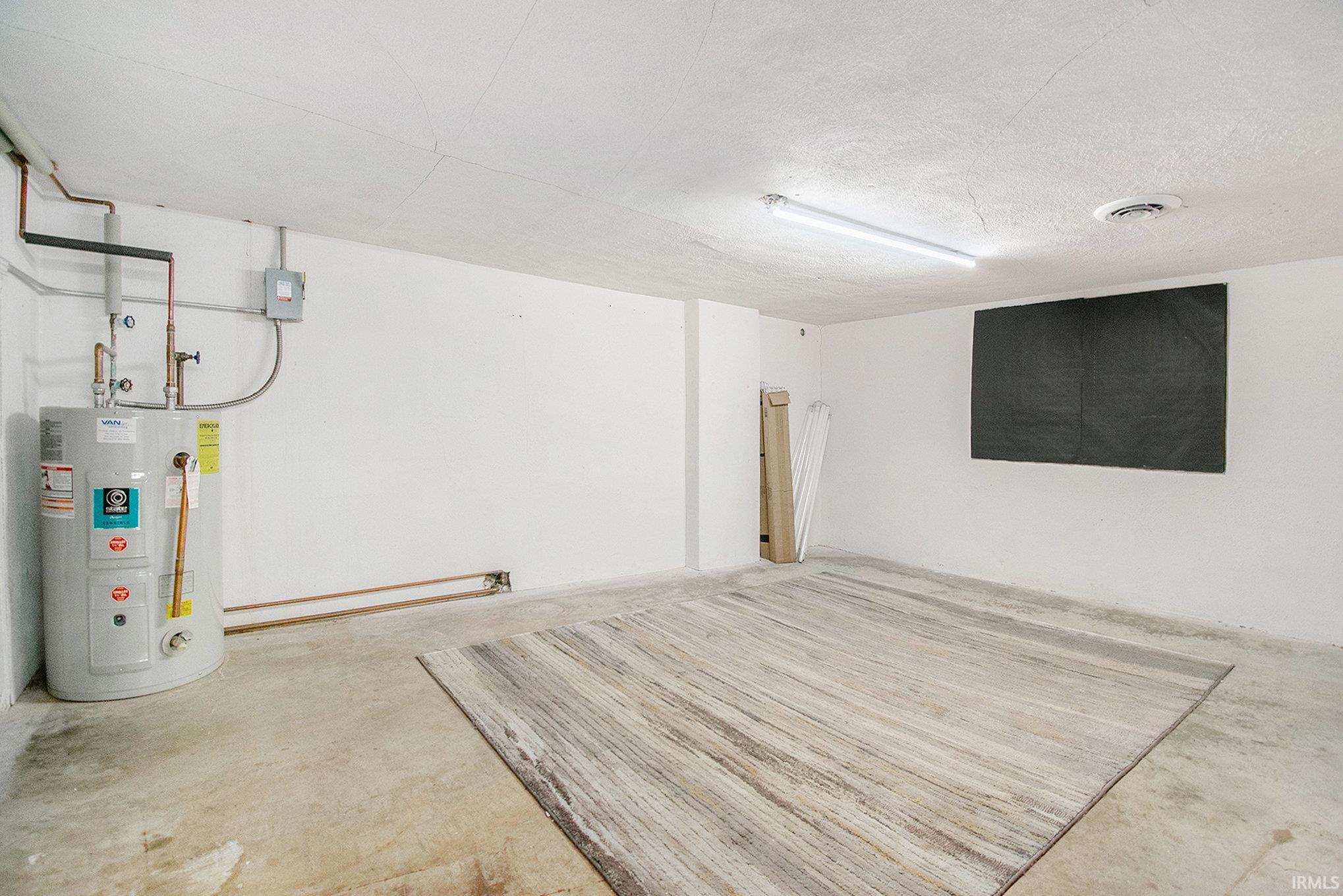 Photo 24 of 1002 E State Road 114 Road