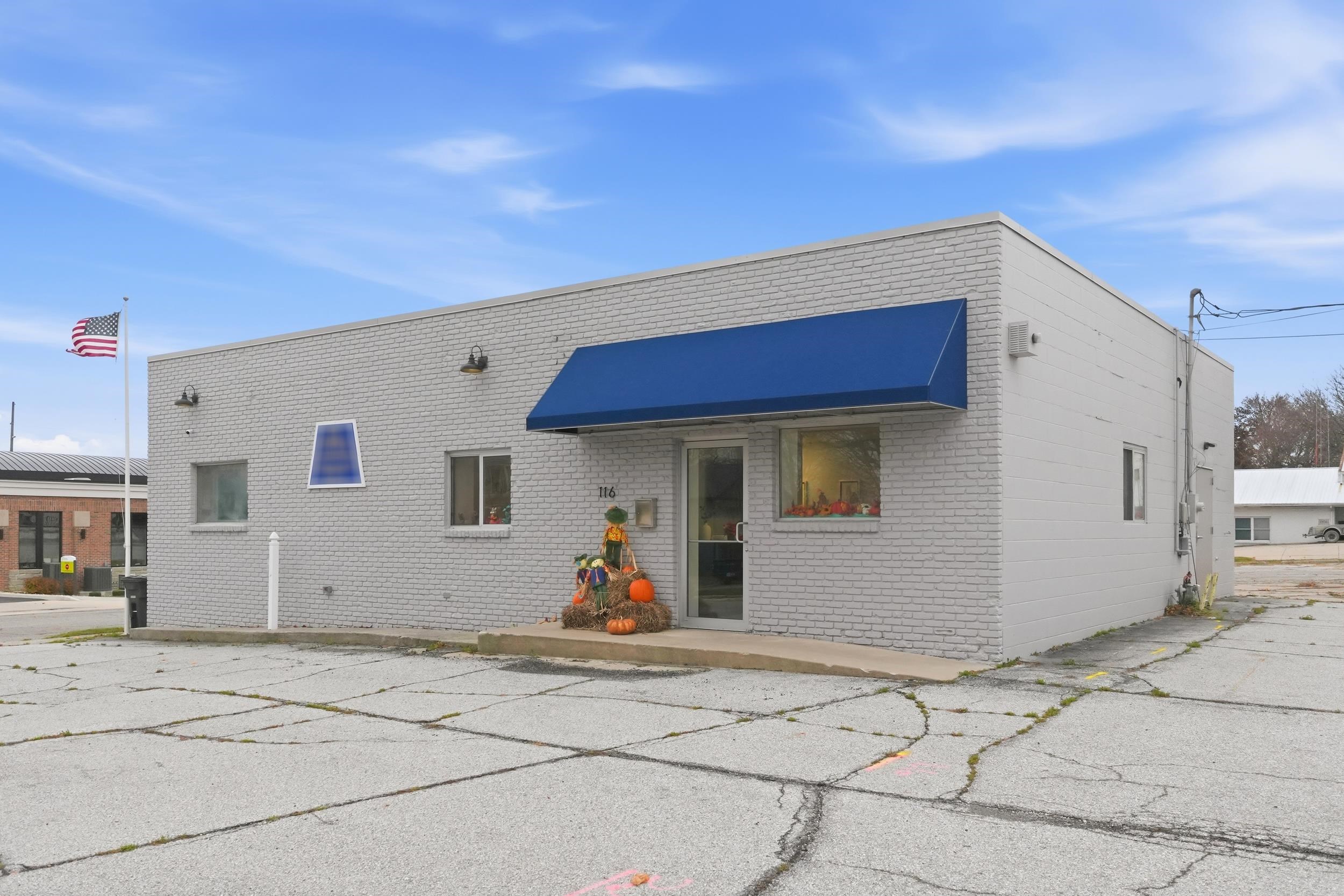 Photo 0 of 116 E Wayne Street