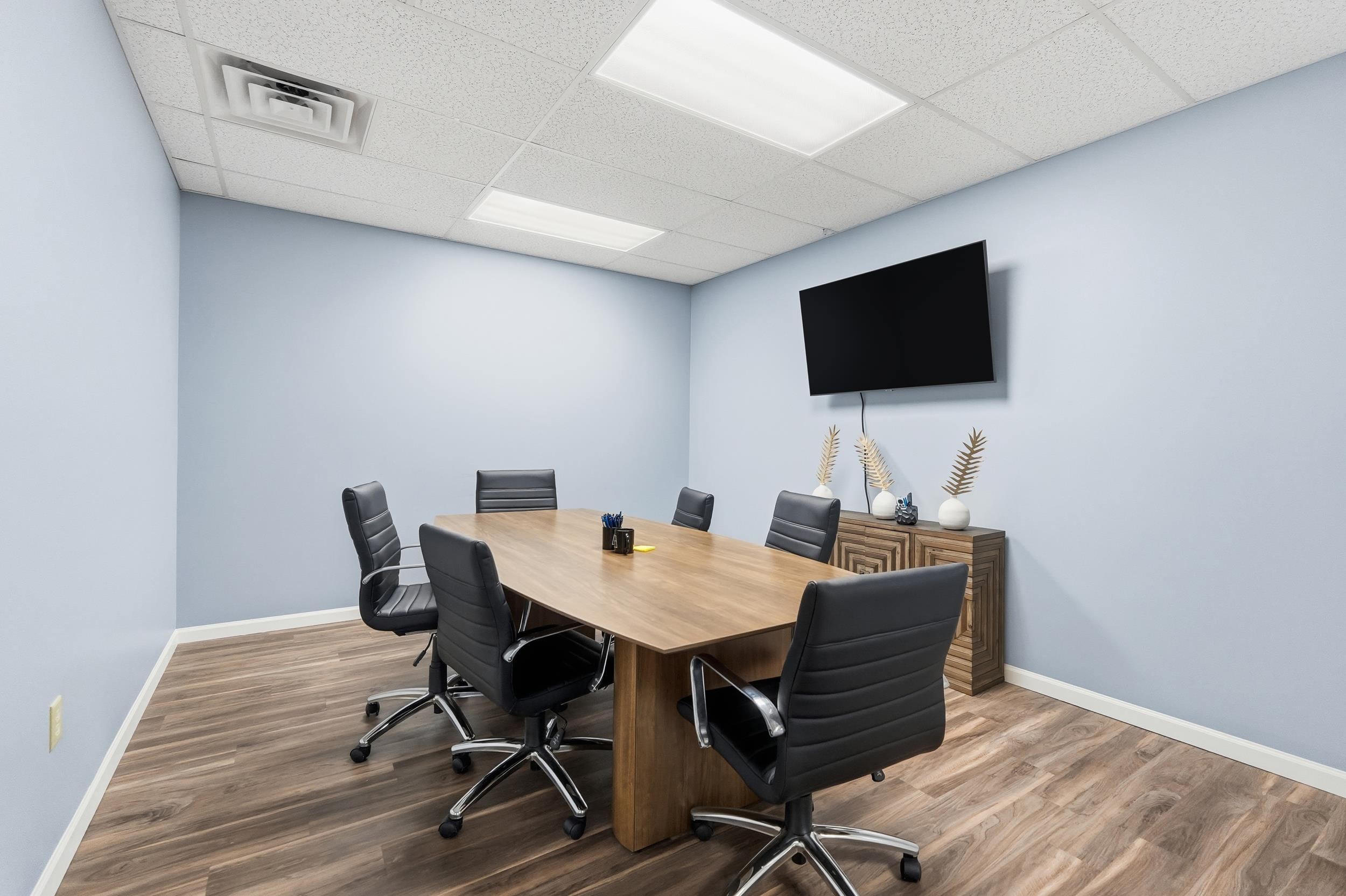 Photo 13 of 116 E Wayne Street