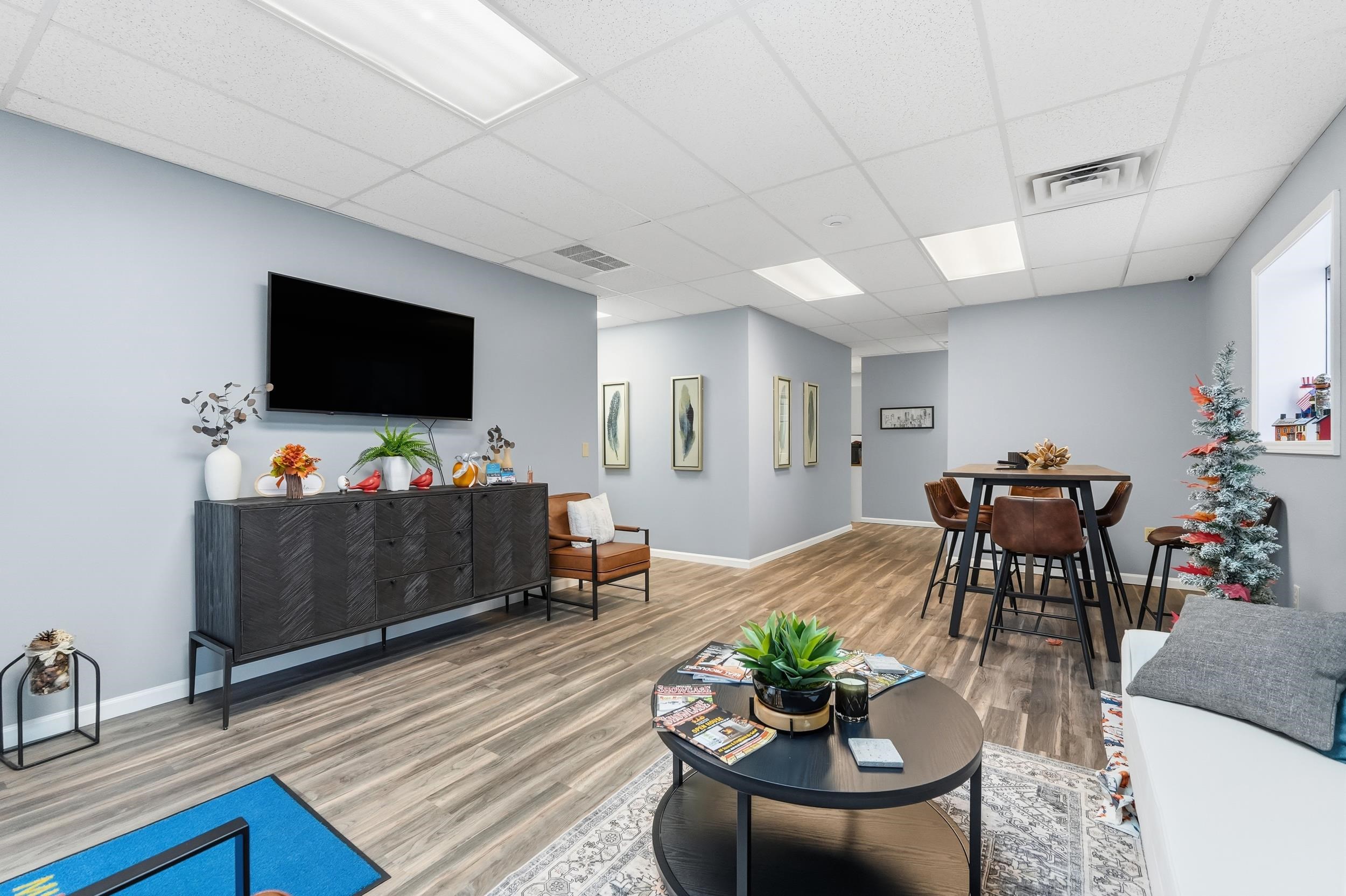 Photo 6 of 116 E Wayne Street