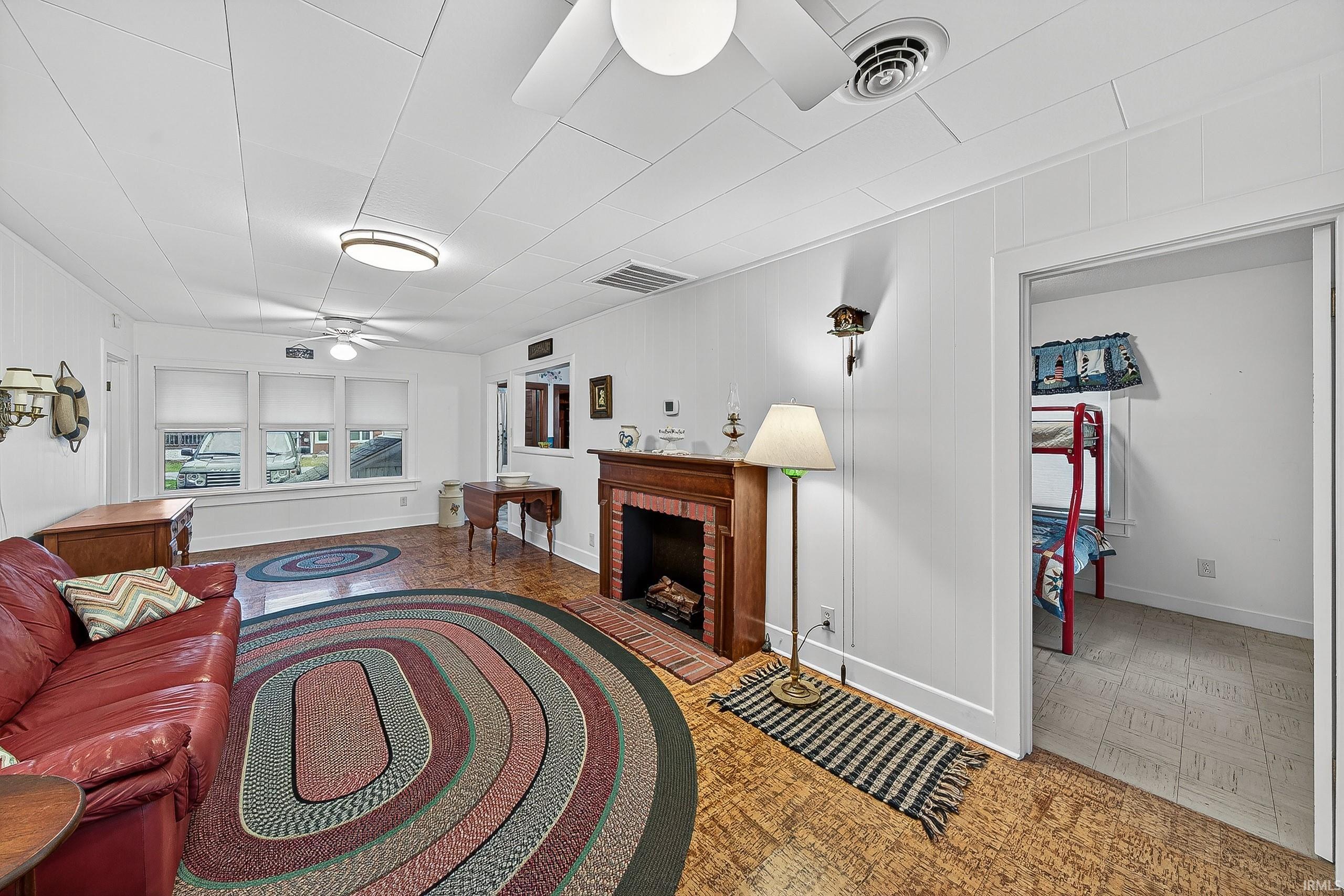 Photo 11 of 17 EMS T42B LN