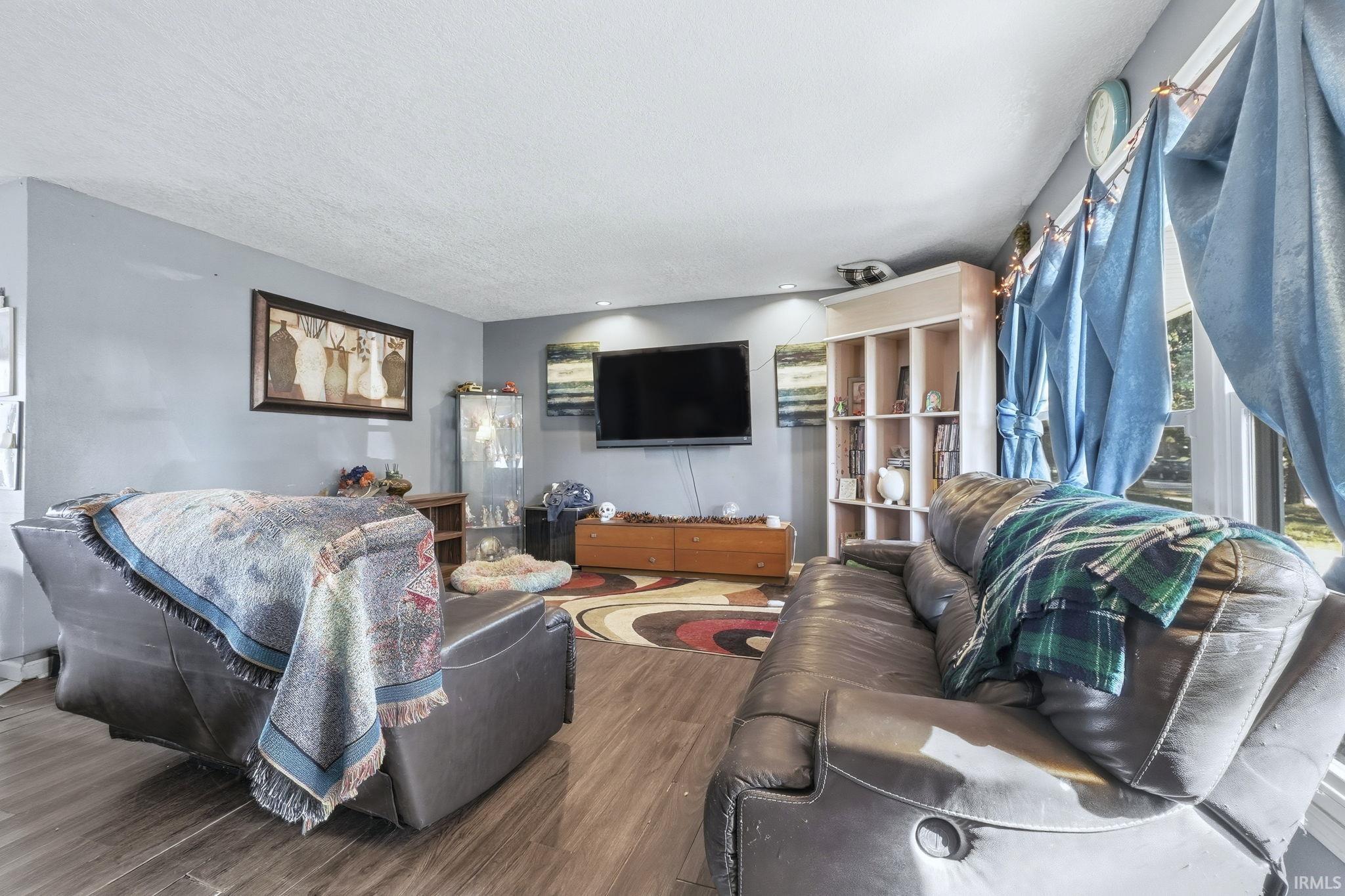 Photo 13 of 1922 Legoma Drive