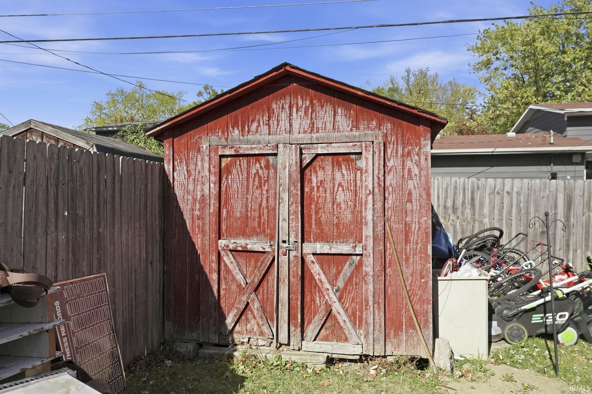 Photo 26 of 1922 Legoma Drive