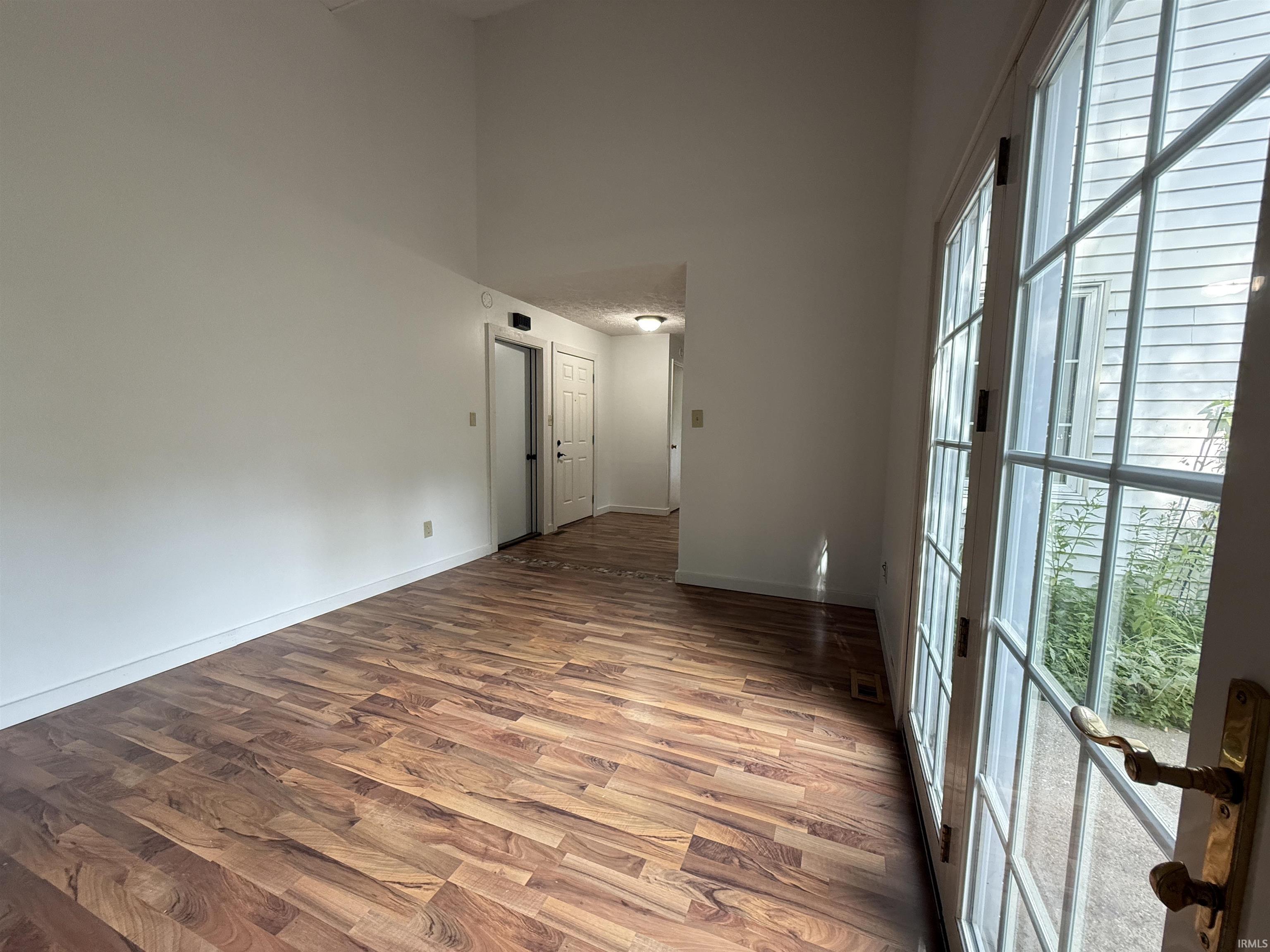 4th image of 802 E Allendale Dr, Bloomington, IN 47401 | MLS# 202548140