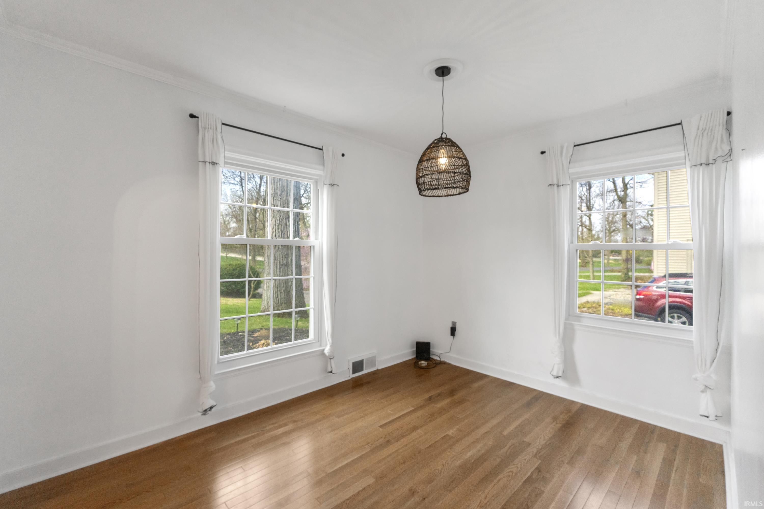 Photo 3 of 3546 Willowdale Road