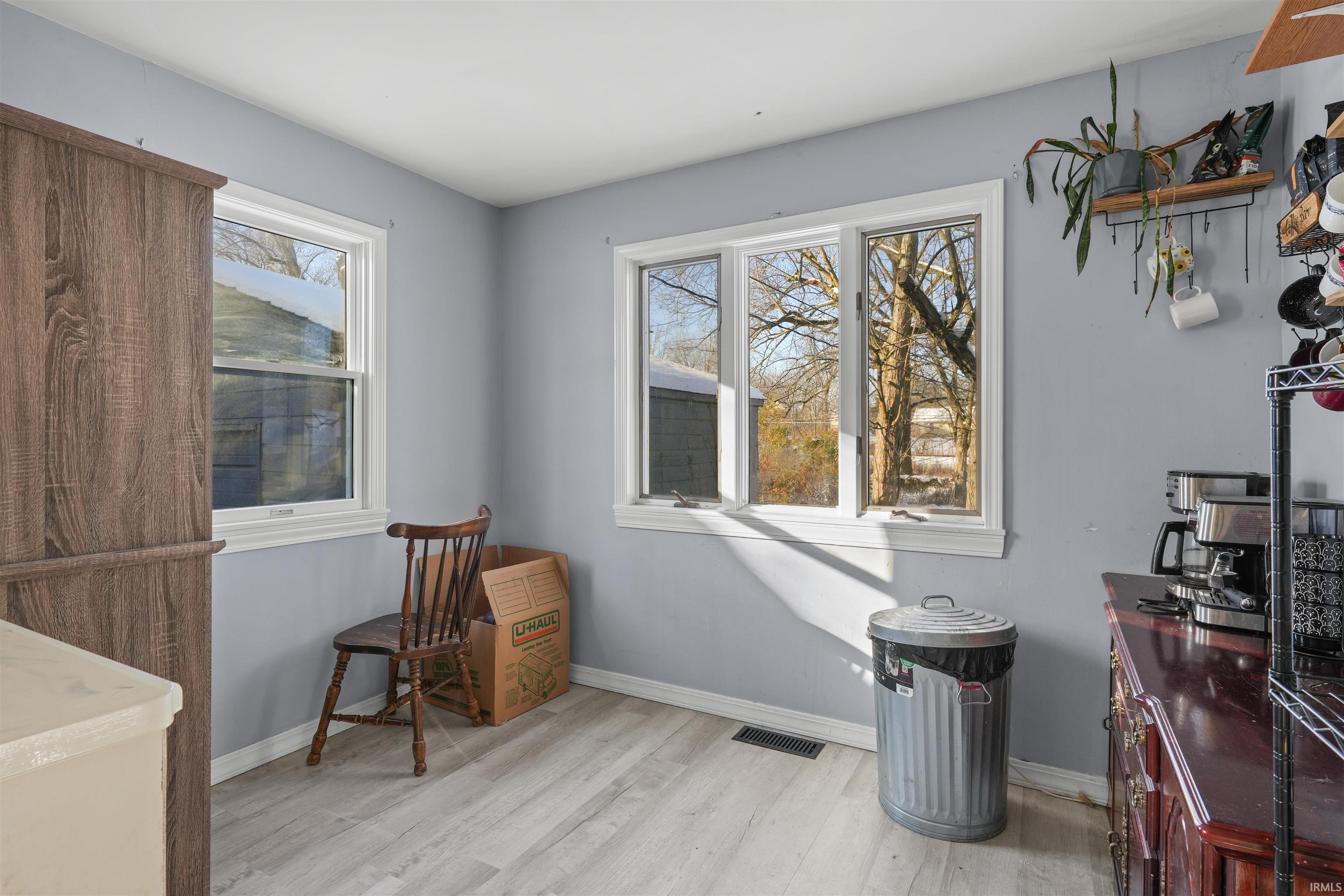 Area for kitchen table