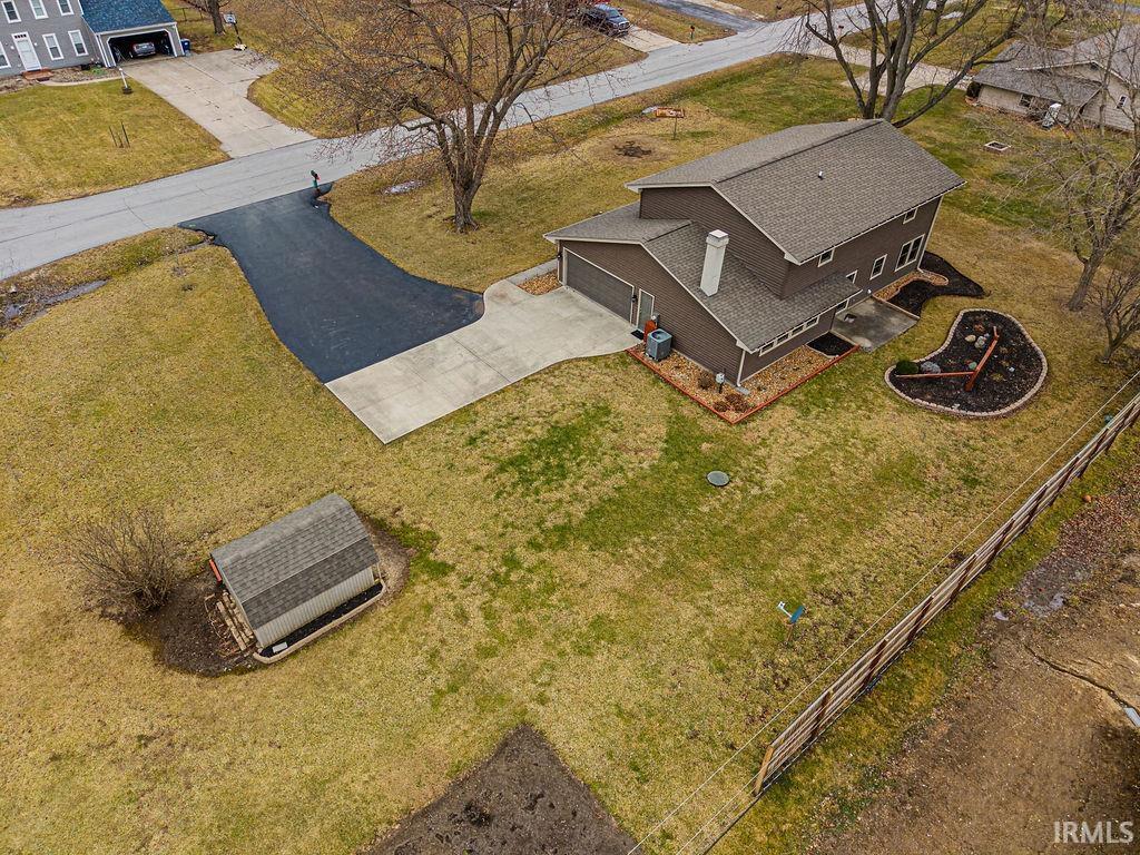 Aerial view of property and surrounding area