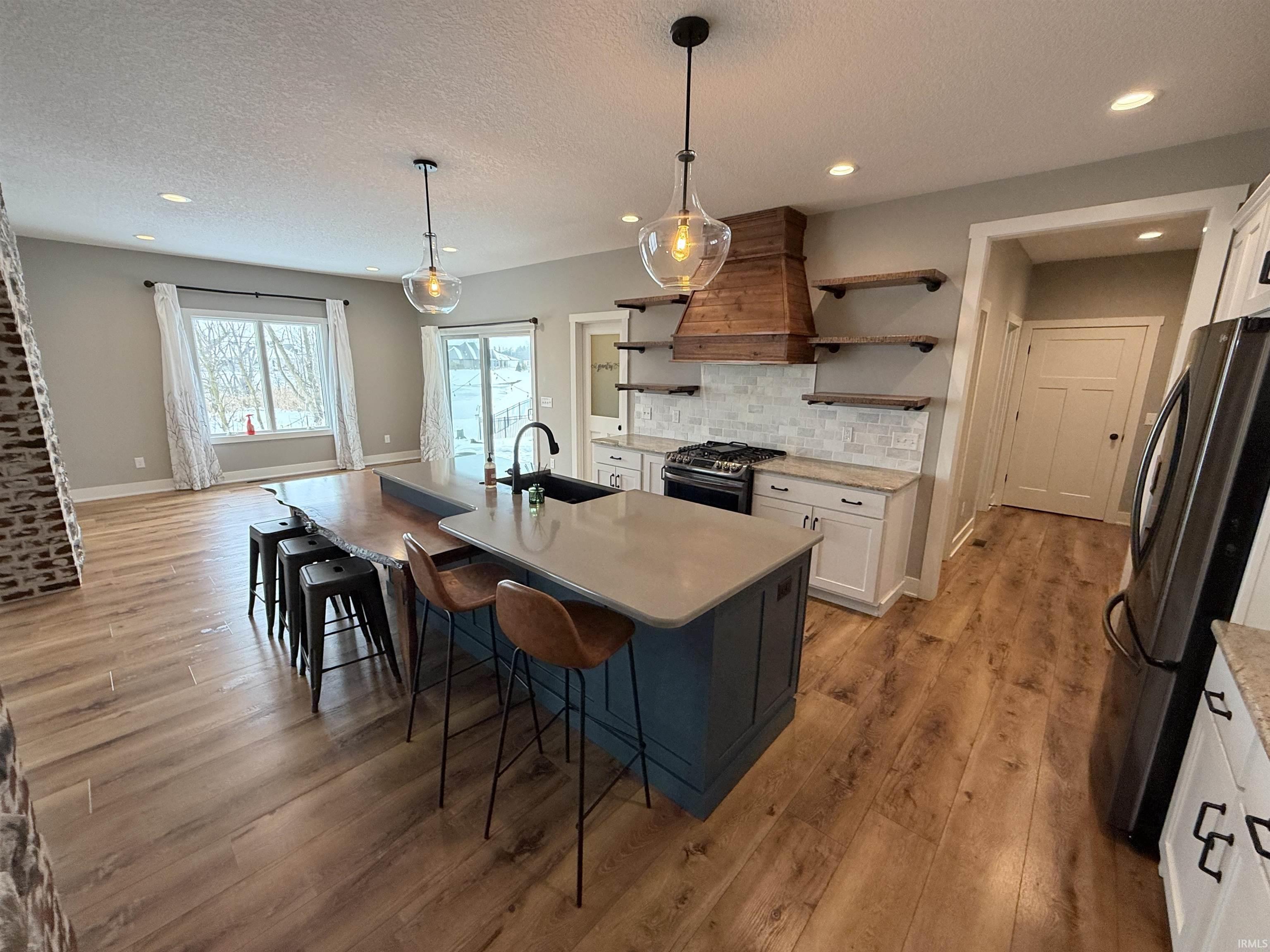 Photo 7 of 16467 Quarry Boulevard