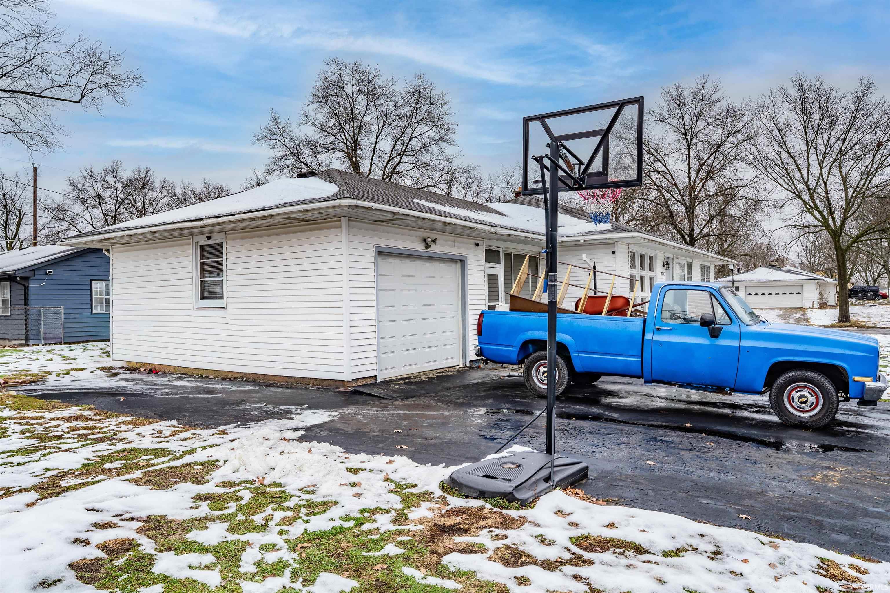 Photo 29 of 2725 Schaper Drive