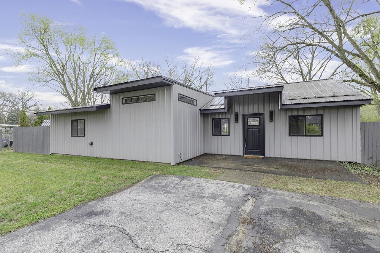 Photo 0 of 30372 N Meadow Brook Lane