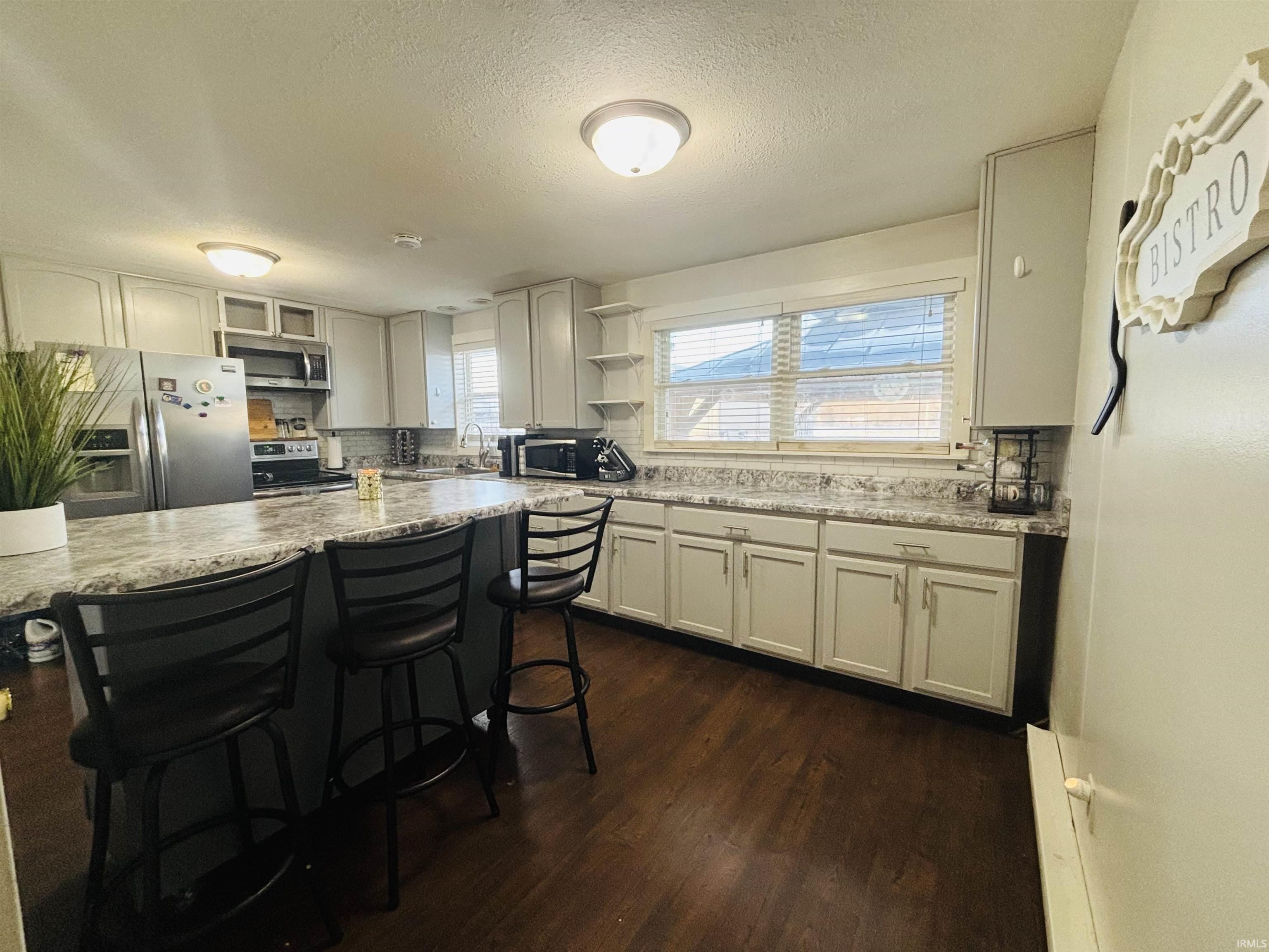 Photo 2 of 14720 state line Road