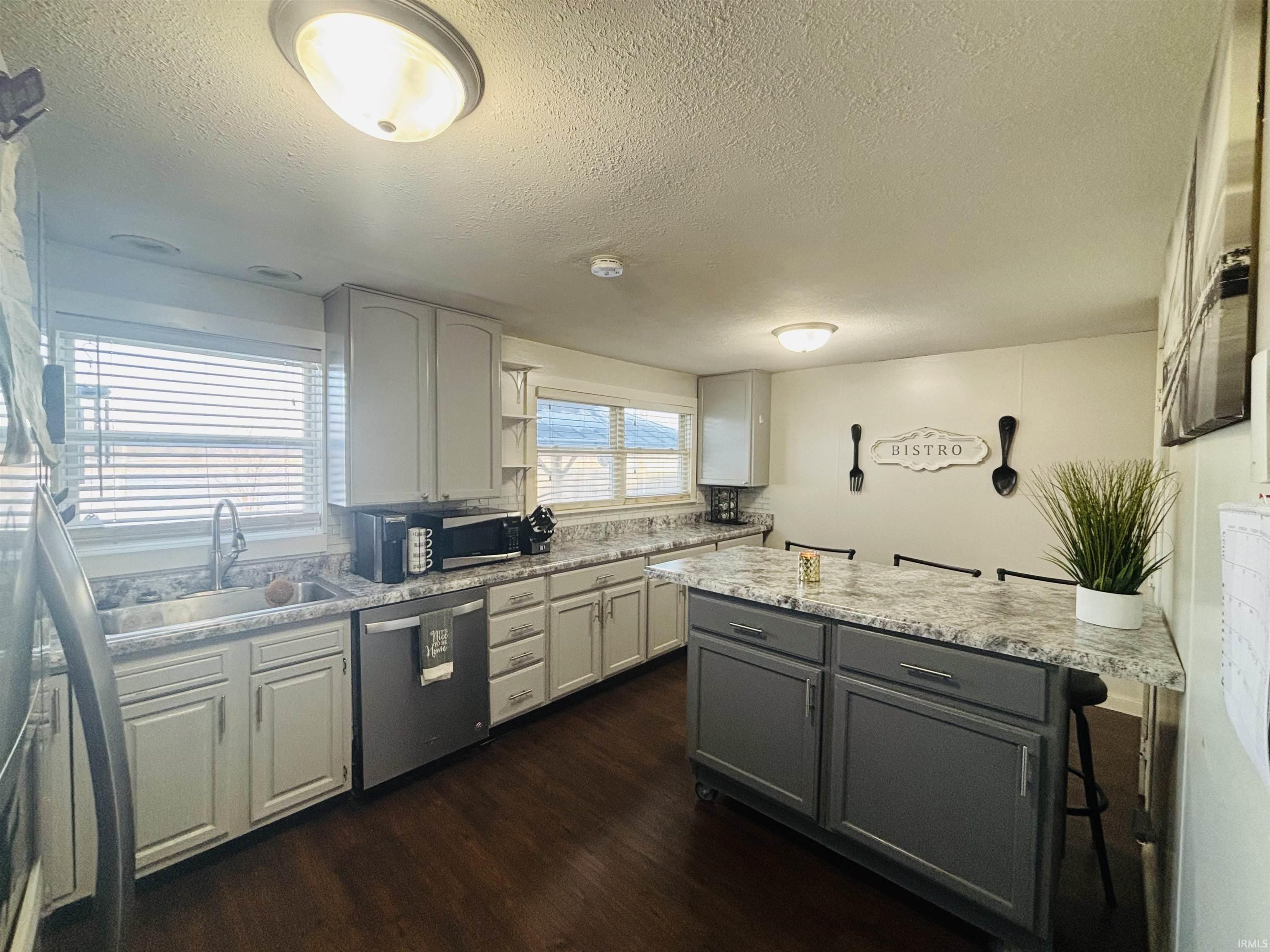 Photo 6 of 14720 state line Road