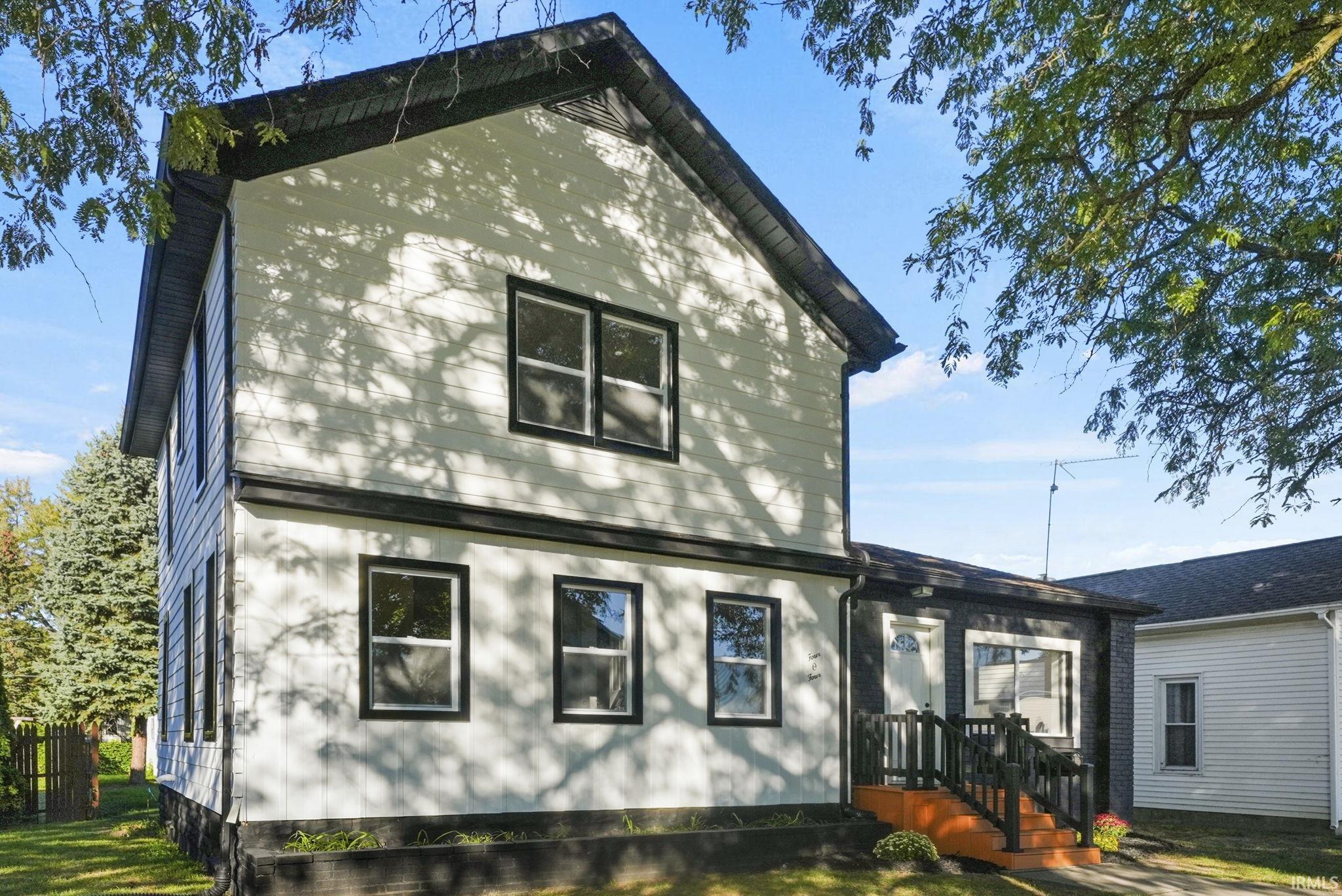 Photo 3 of 404 S Peters Street