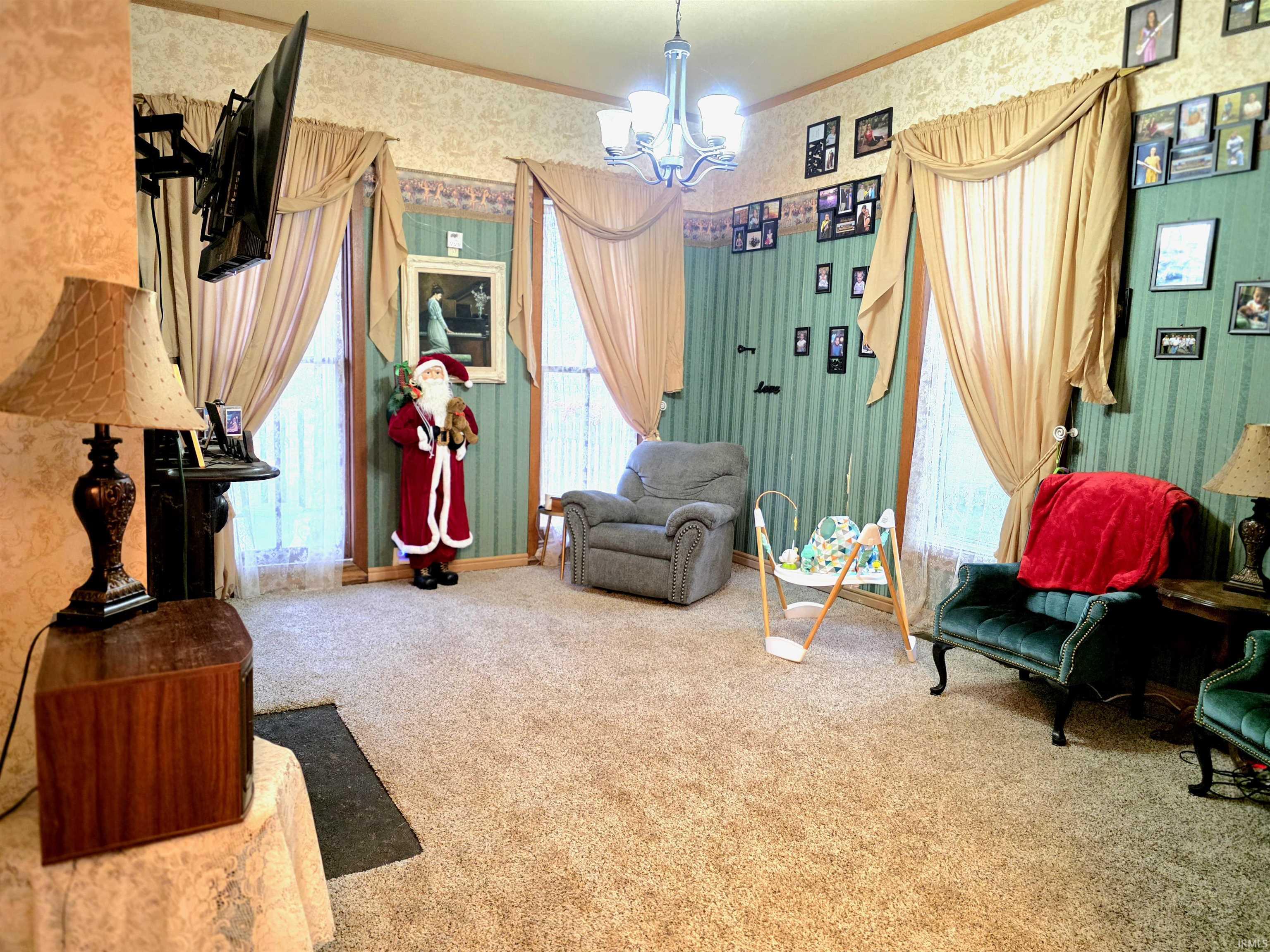 Photo 11 of 408 E Diamond Street