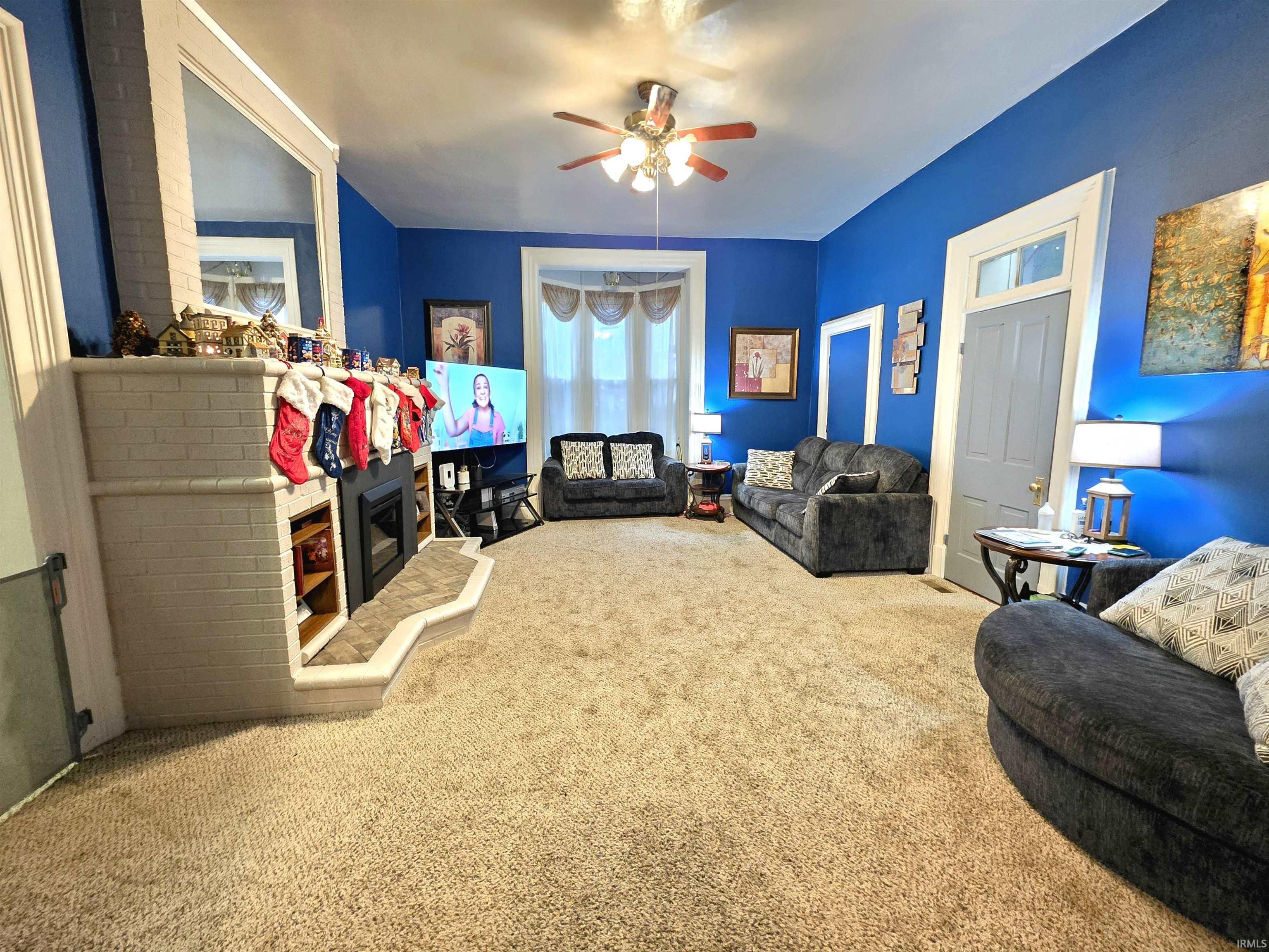 Photo 13 of 408 E Diamond Street