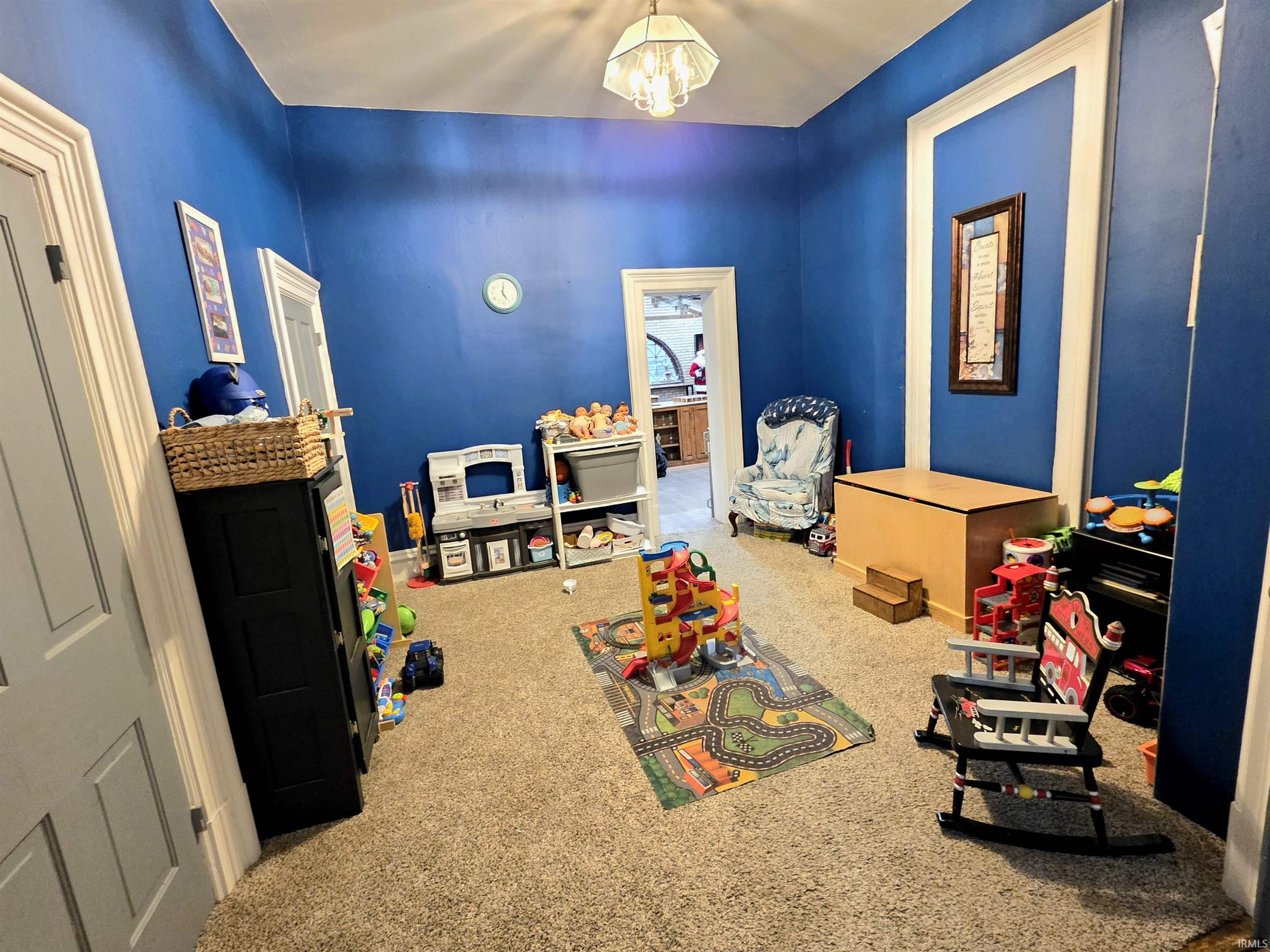 Photo 15 of 408 E Diamond Street