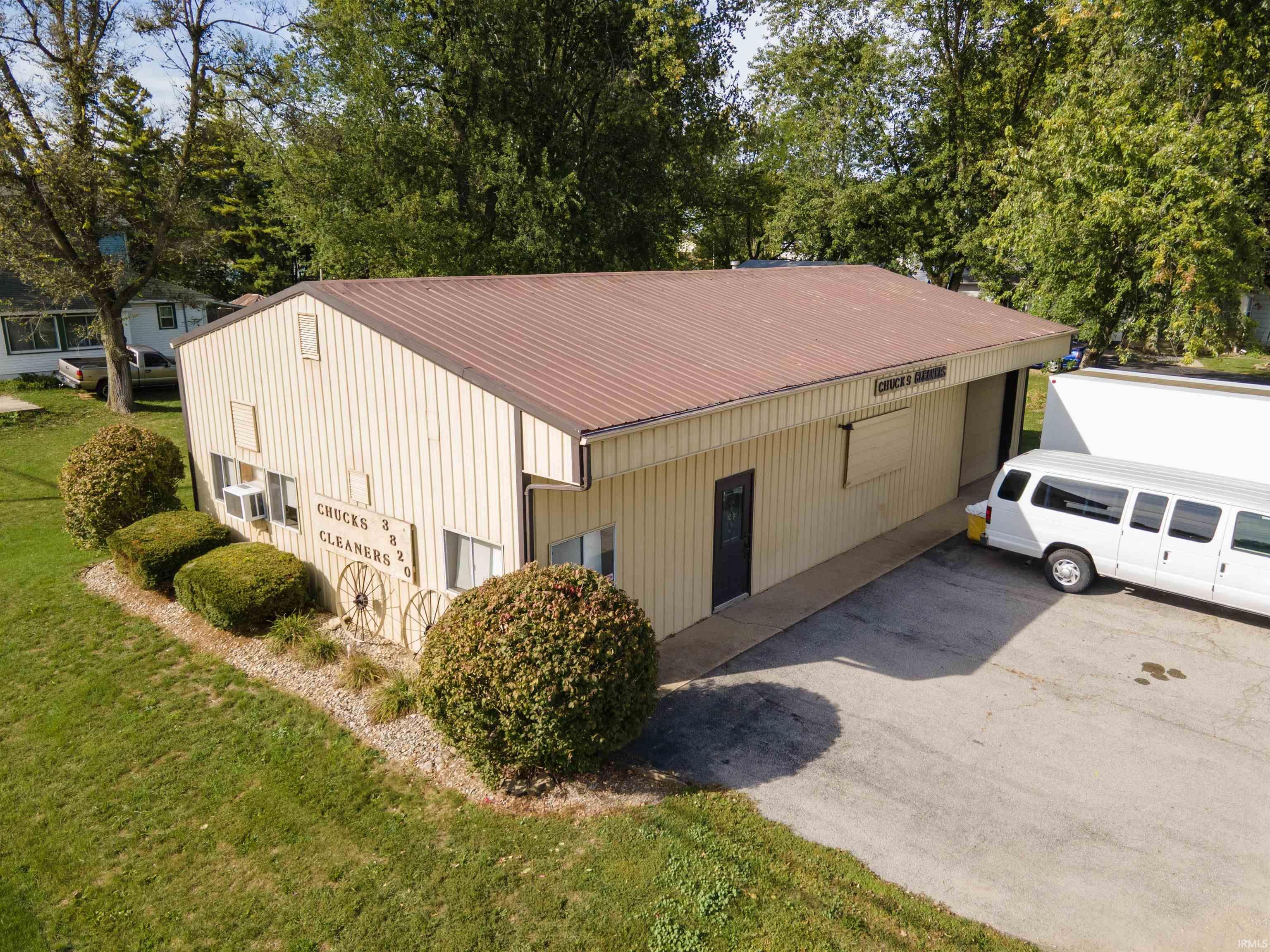 Photo 0 of 3820 E Bellefontaine Road