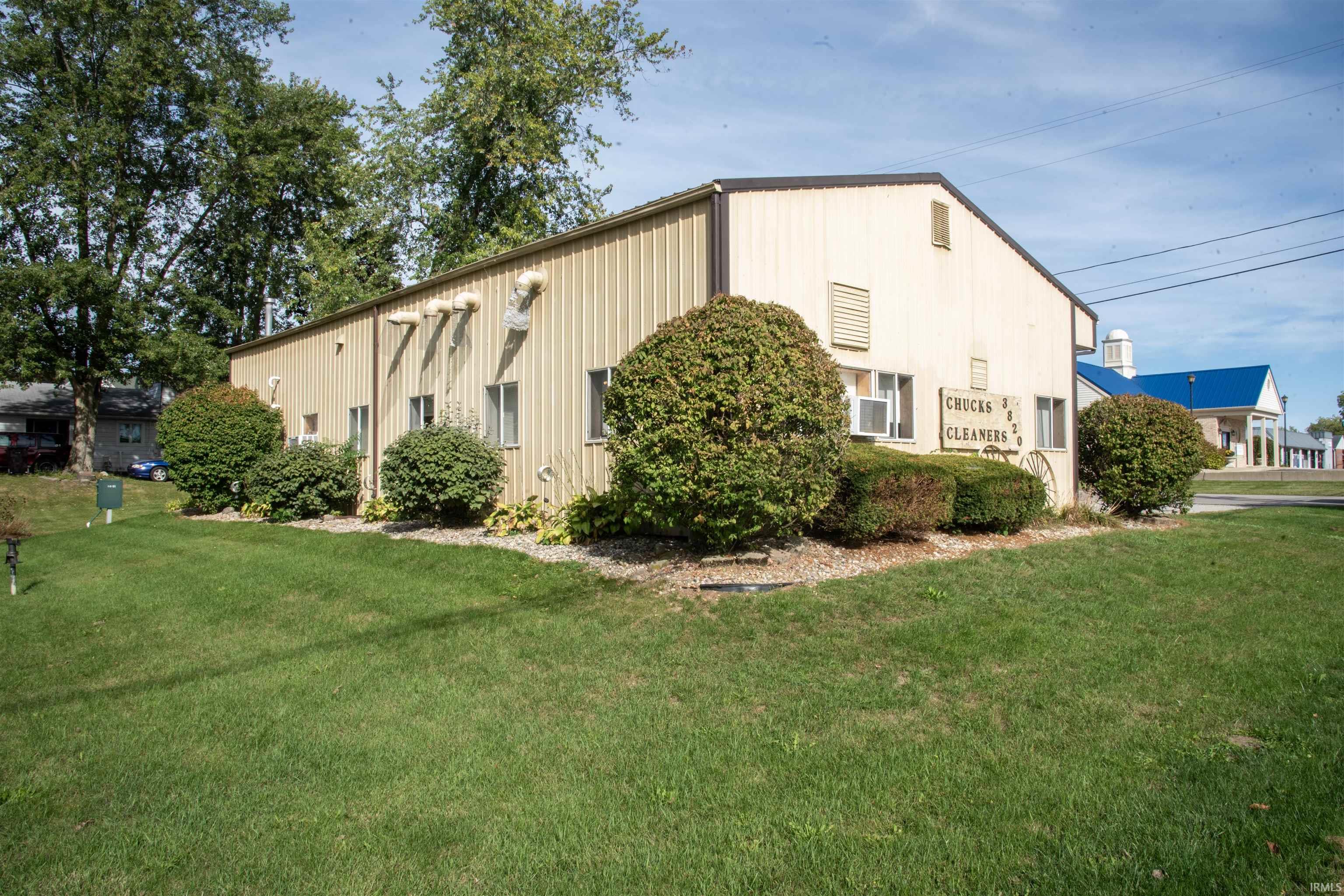 Photo 25 of 3820 E Bellefontaine Road