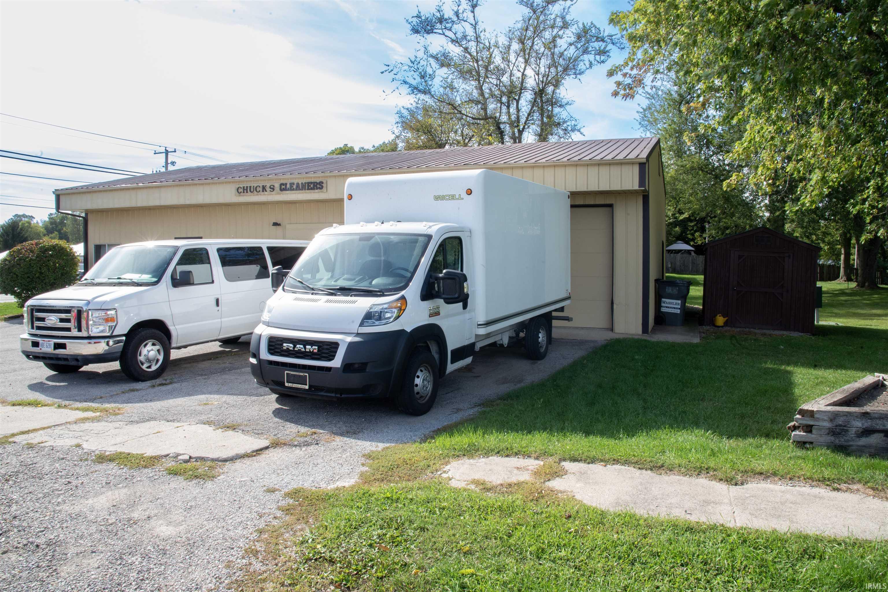 Photo 27 of 3820 E Bellefontaine Road