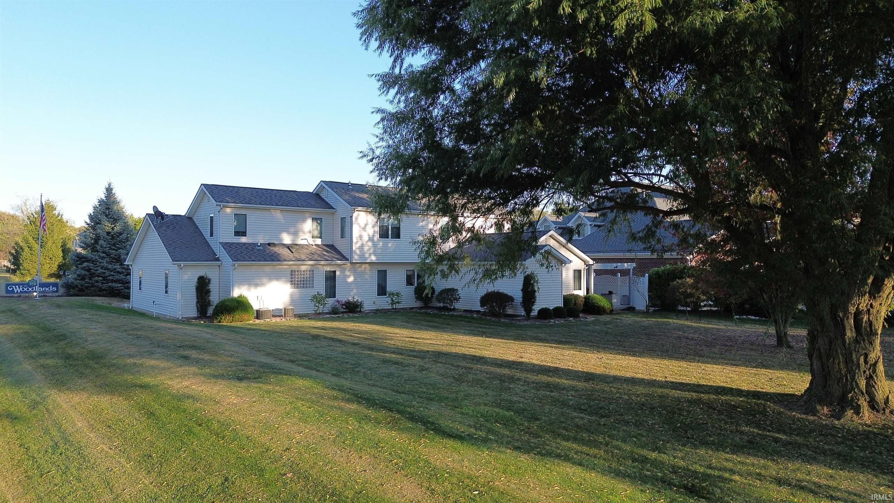 Photo 1 of 927 Woodridge Court