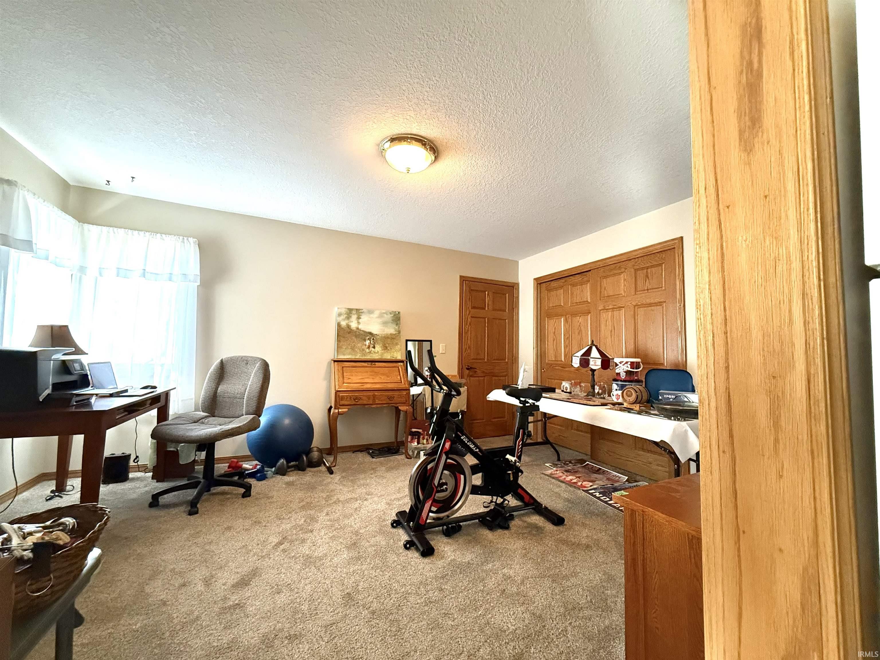 Photo 19 of 927 Woodridge Court