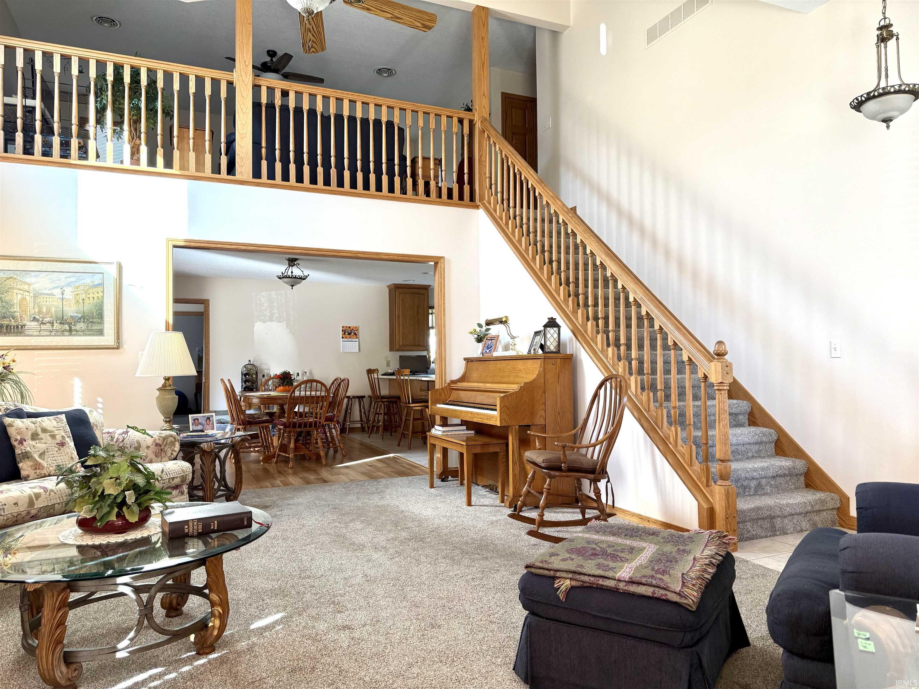 Photo 2 of 927 Woodridge Court