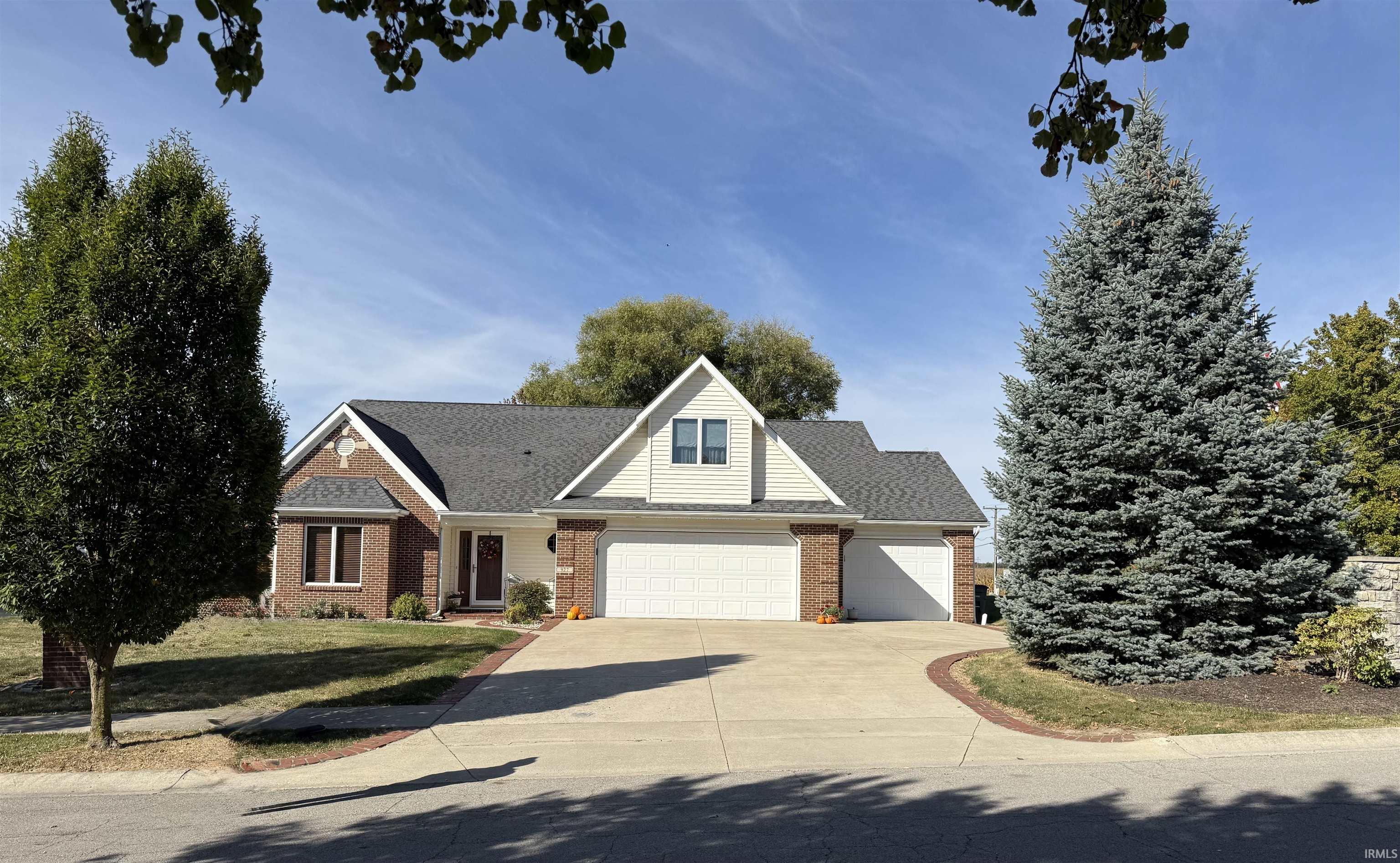 Photo 21 of 927 Woodridge Court