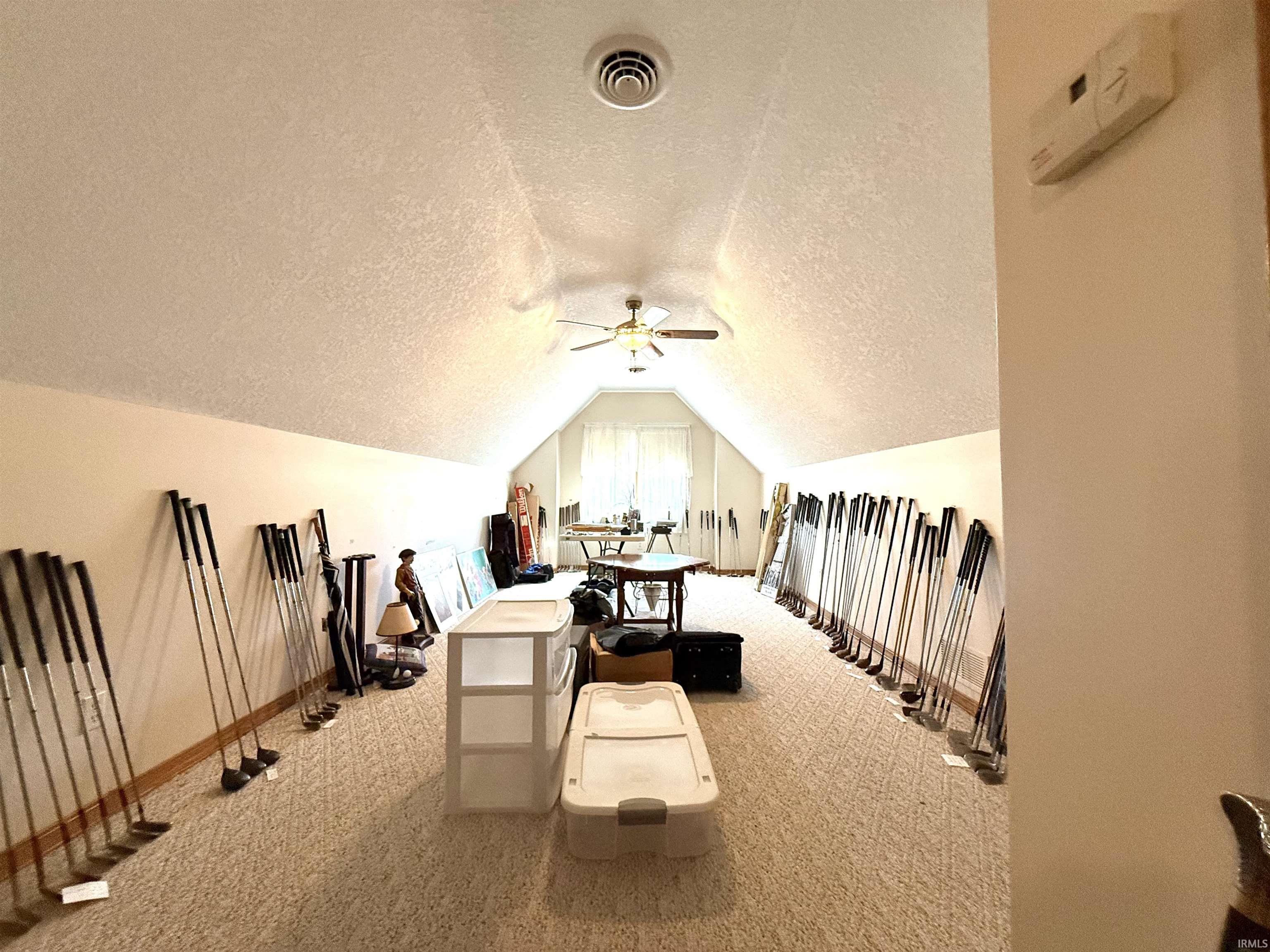 Photo 8 of 927 Woodridge Court