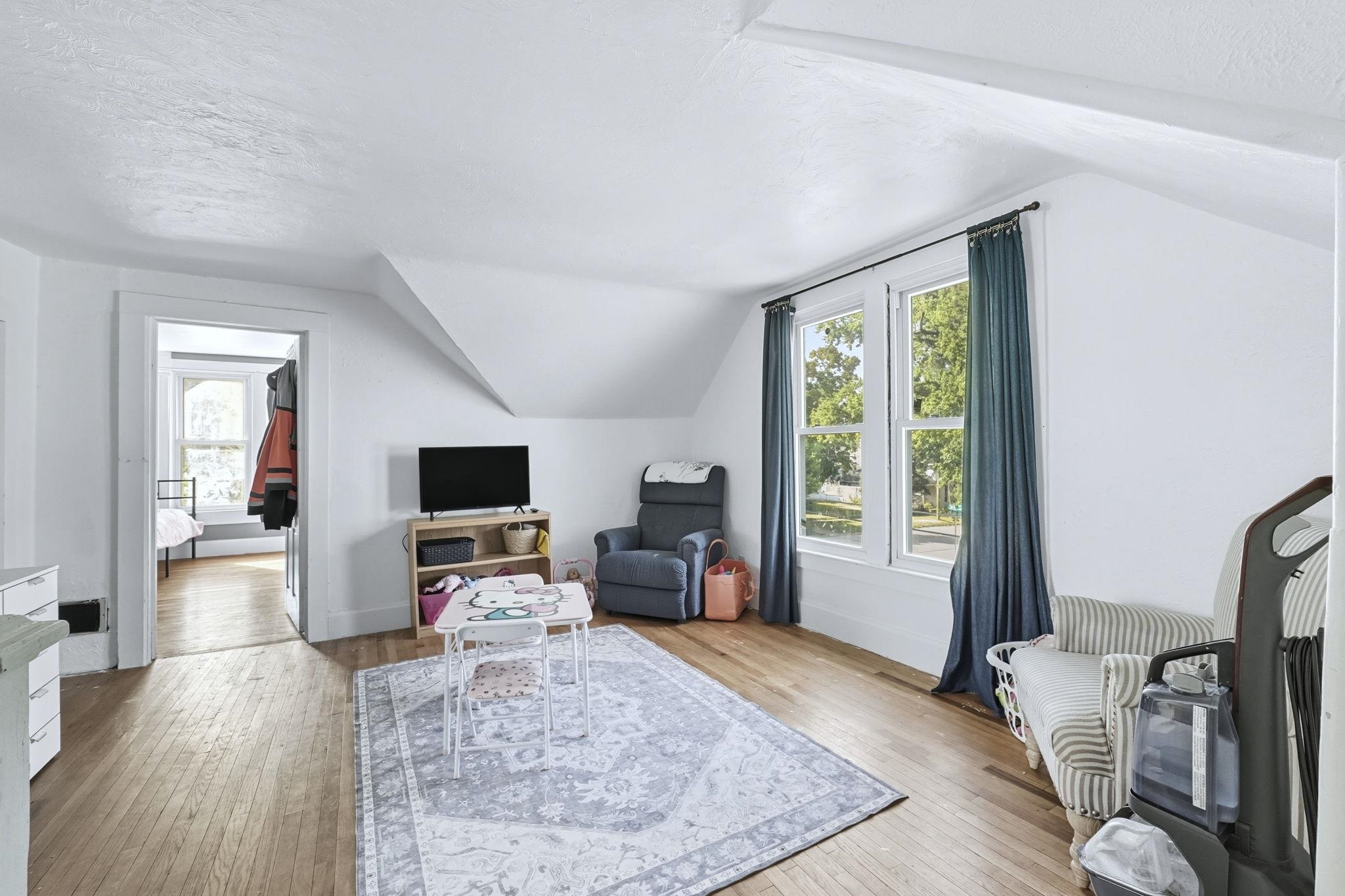 Photo 15 of 410 N Cedar Street