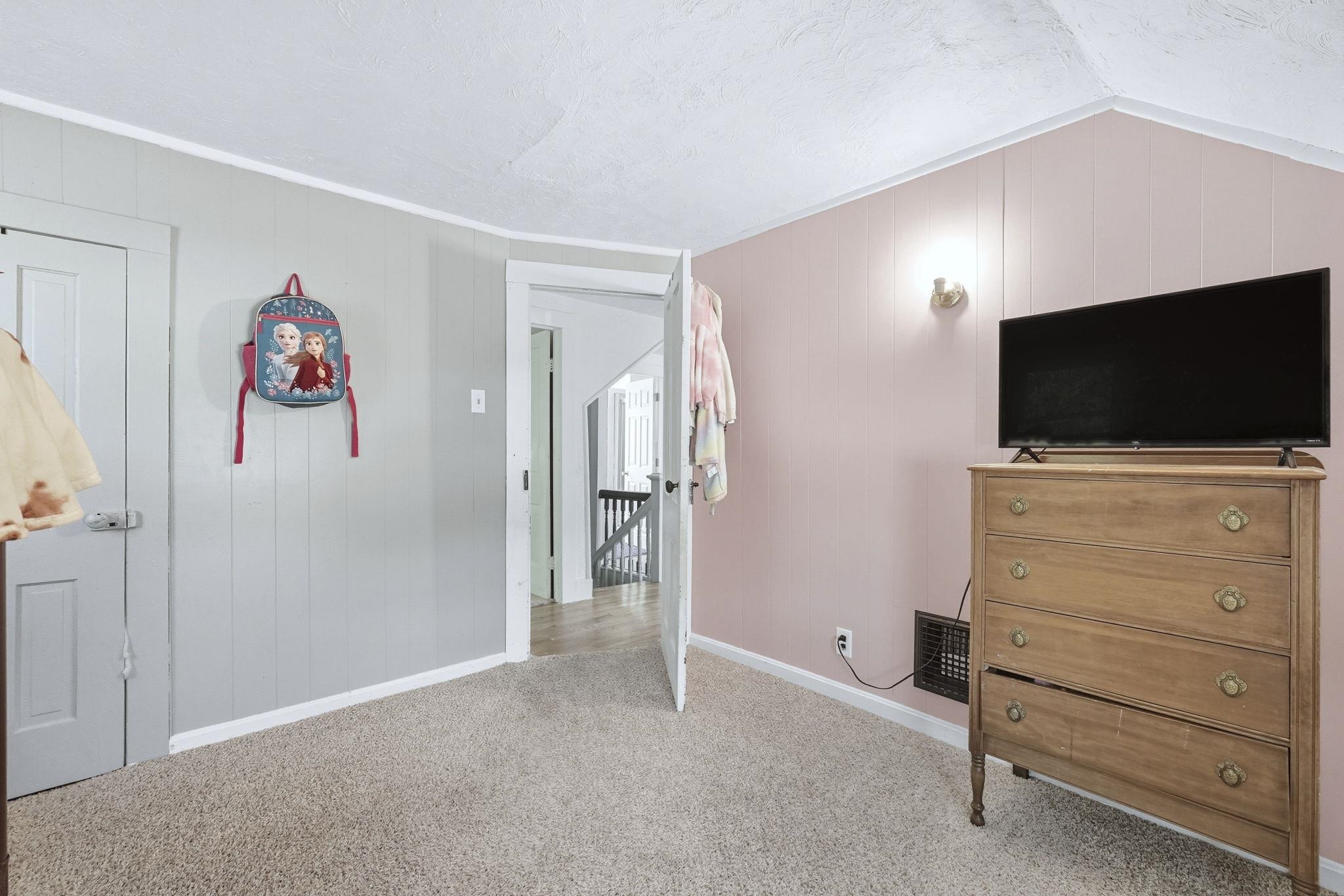 Photo 18 of 410 N Cedar Street