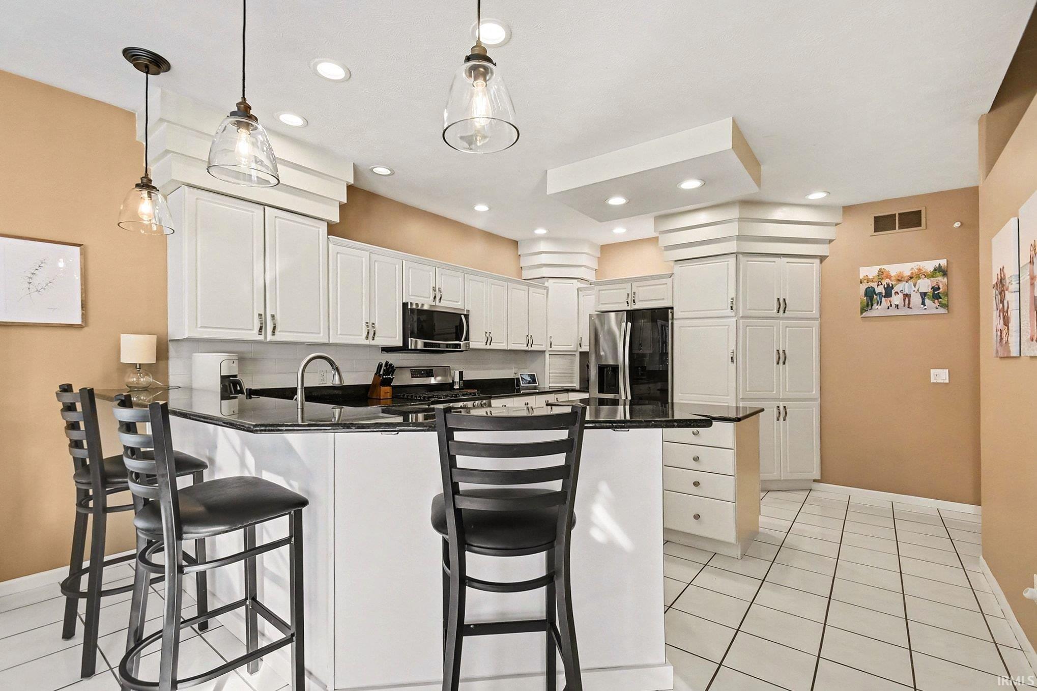 Photo 2 of 21369 Sylvan Court