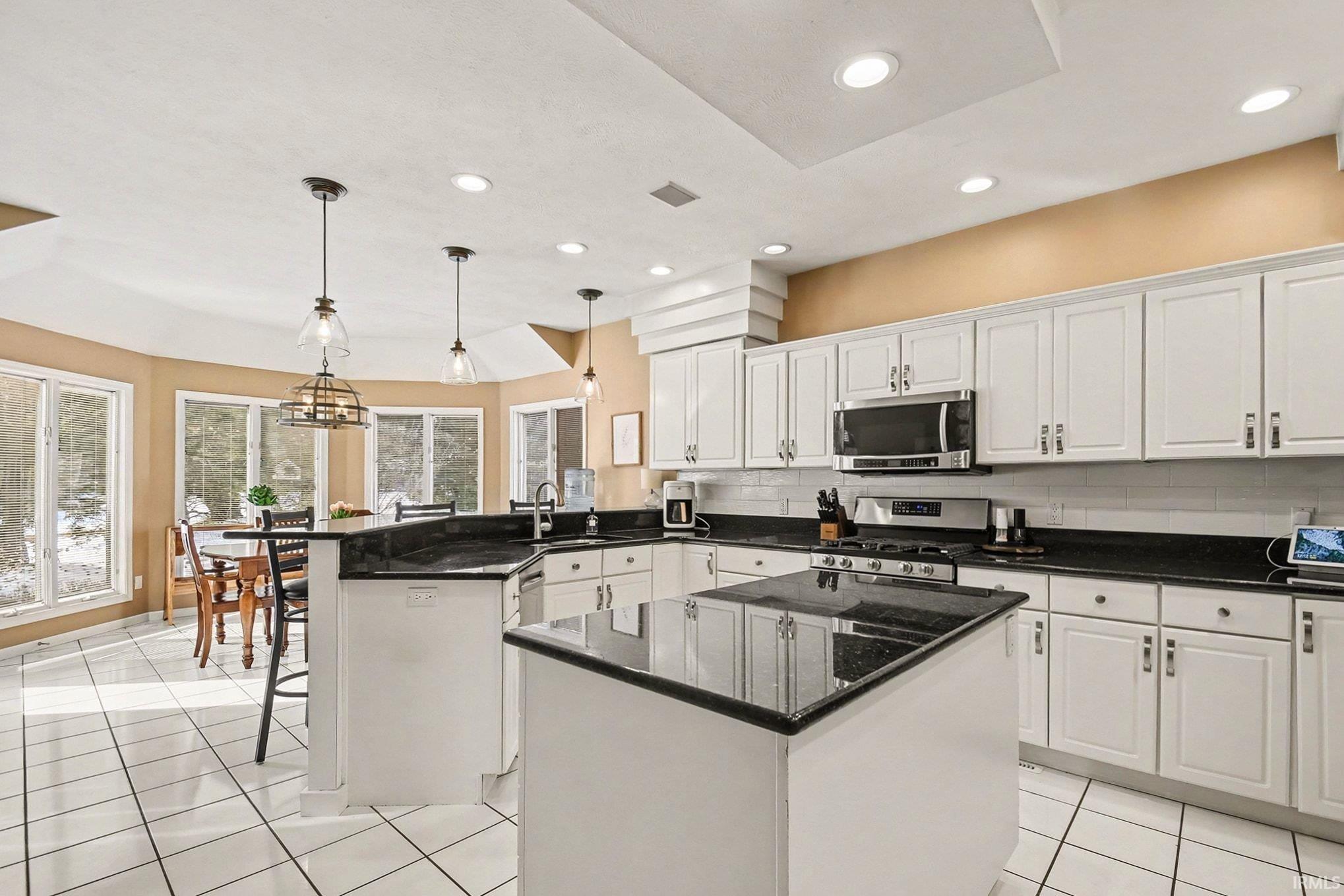 Photo 2 of 21369 Sylvan Court