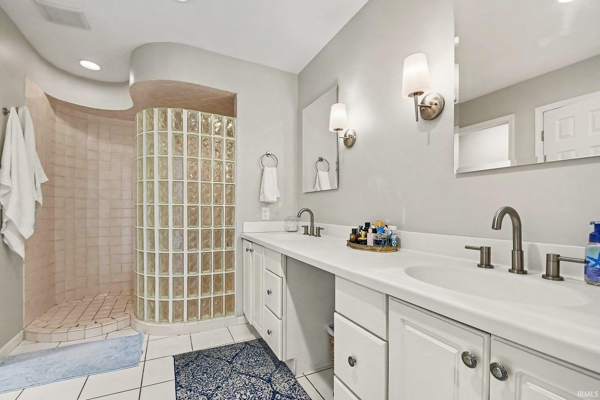 Photo 8 of 21369 Sylvan Court