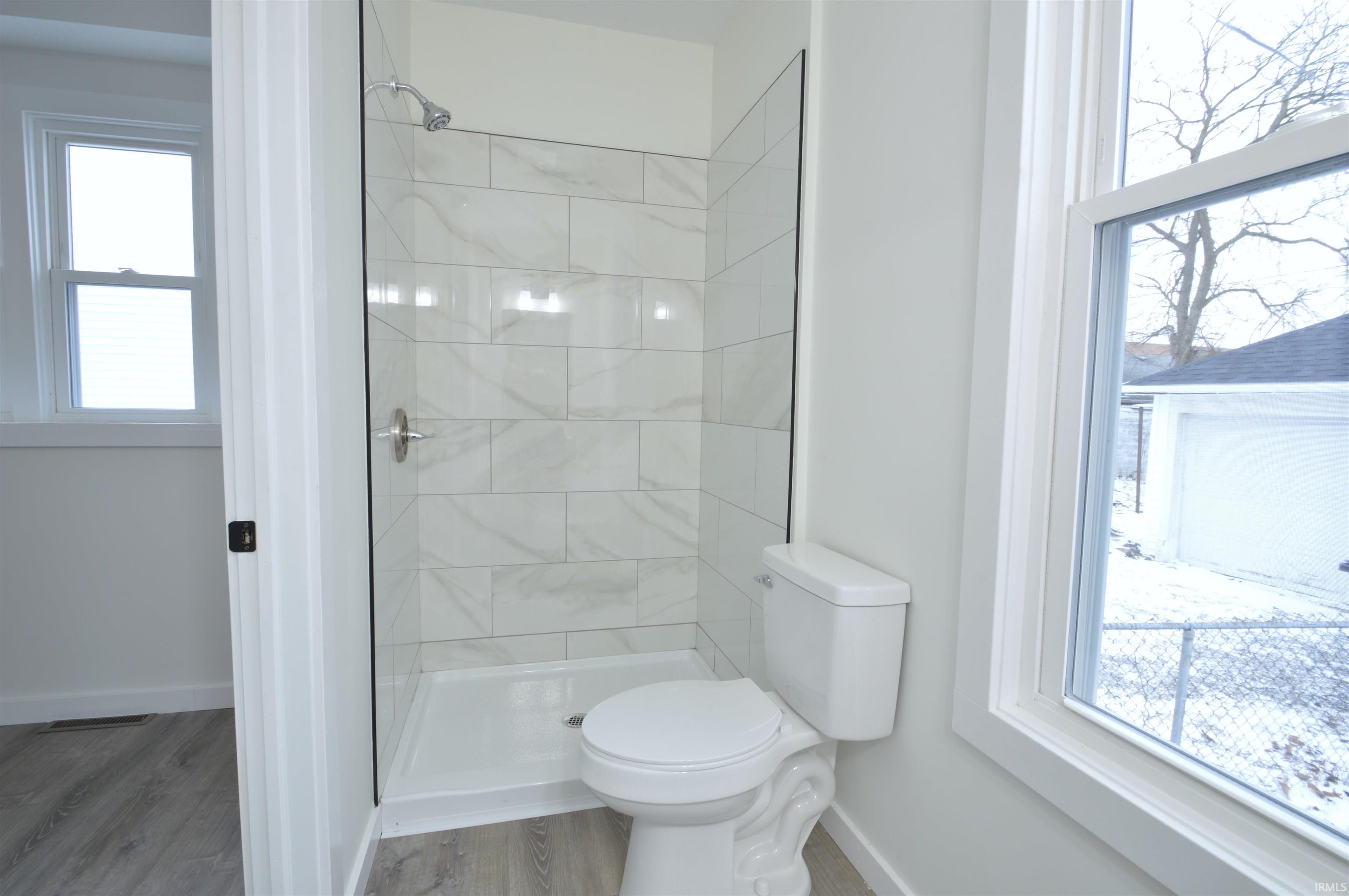 Photo 13 of 925 Archer Avenue