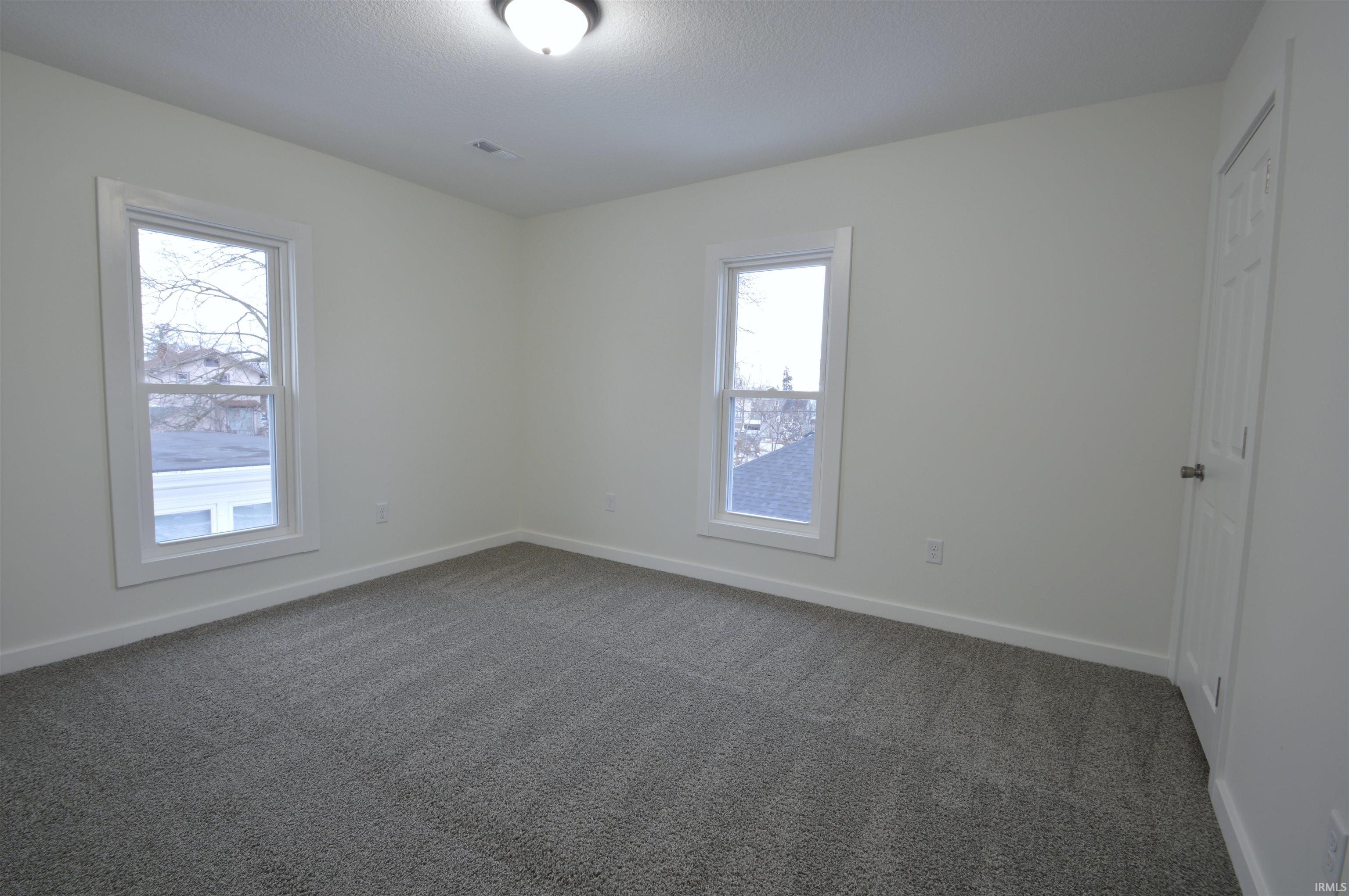 Photo 23 of 925 Archer Avenue