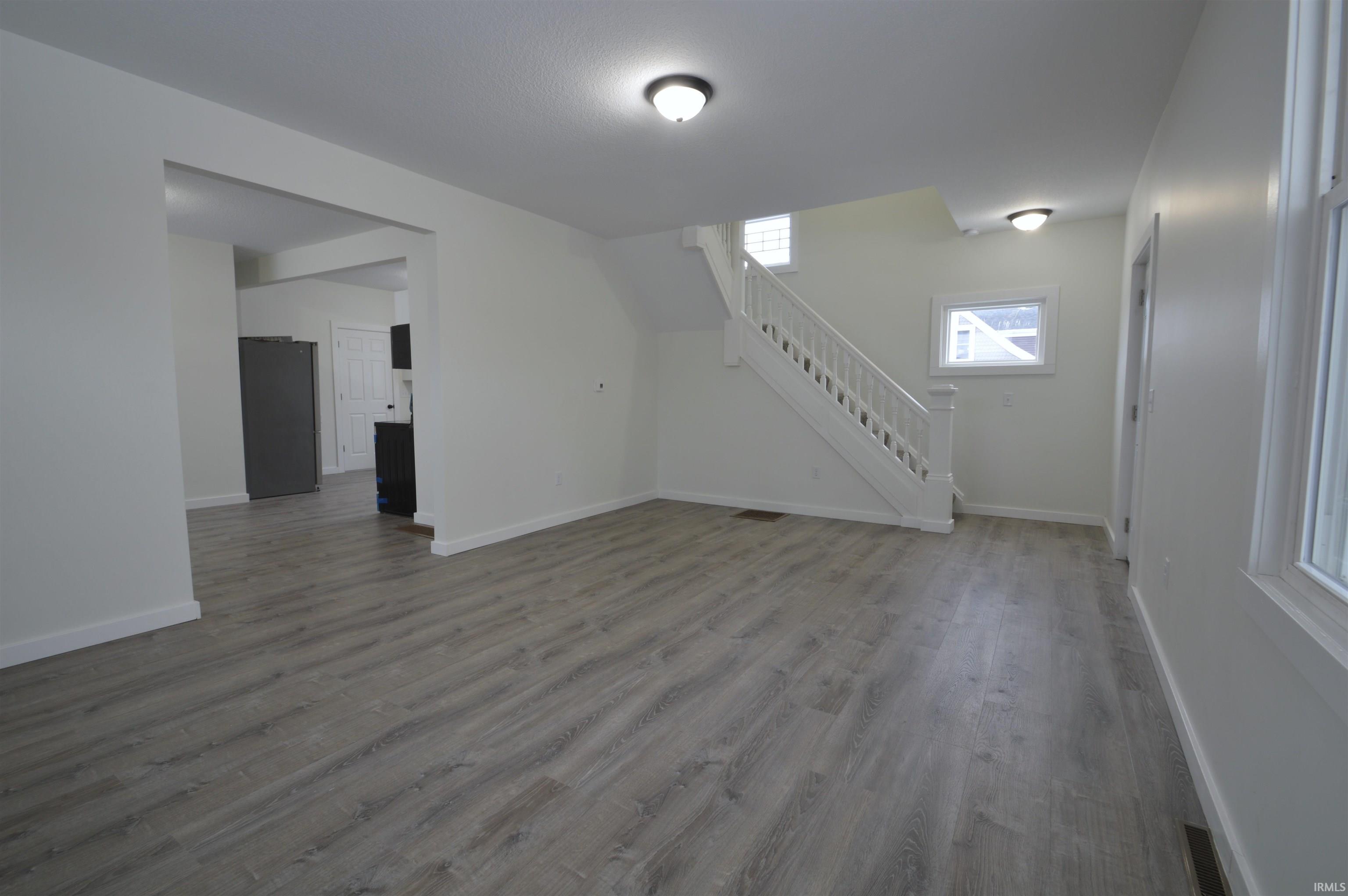 Photo 6 of 925 Archer Avenue