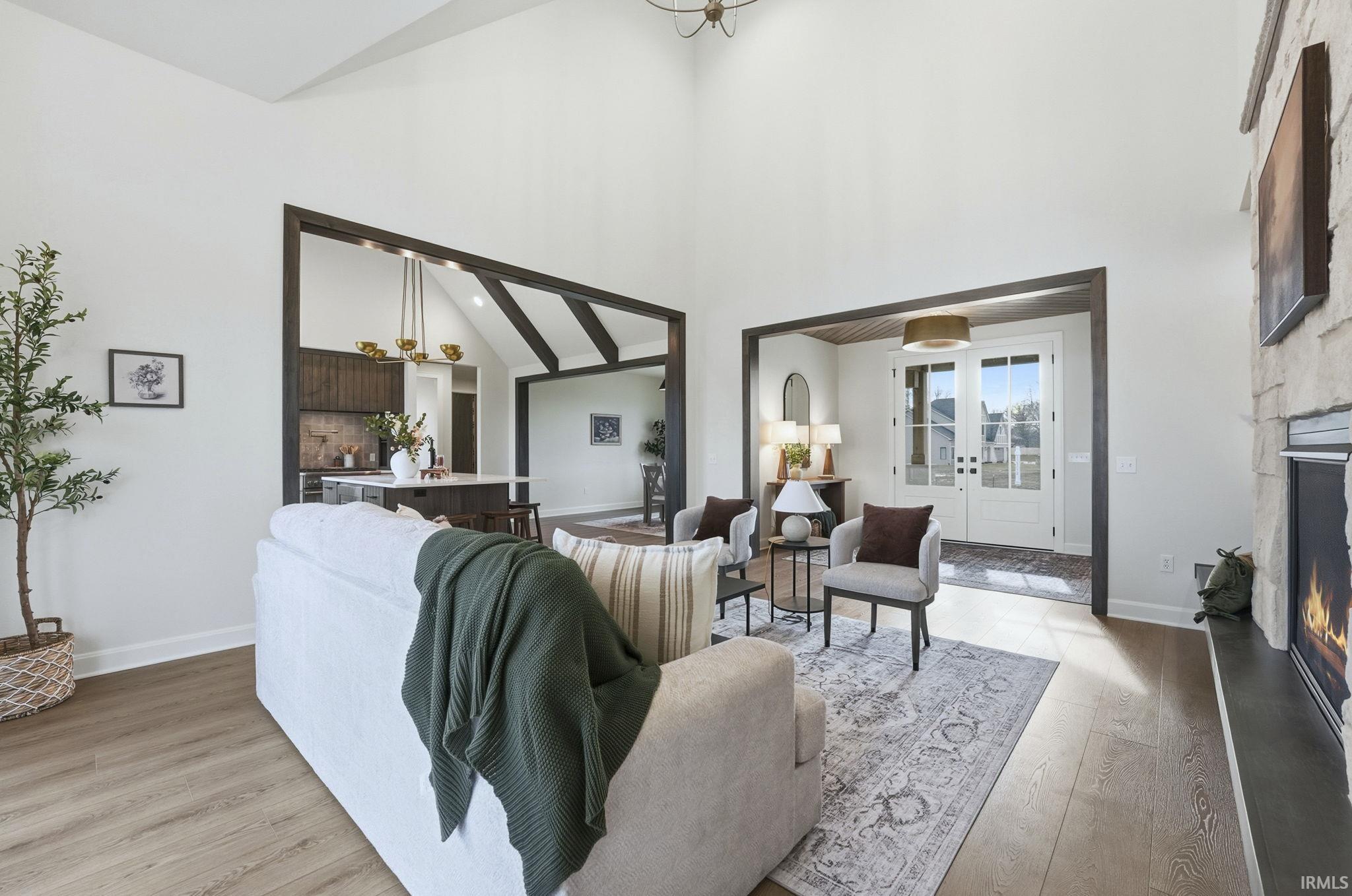 Photo 10 of 607 E Basalt Drive