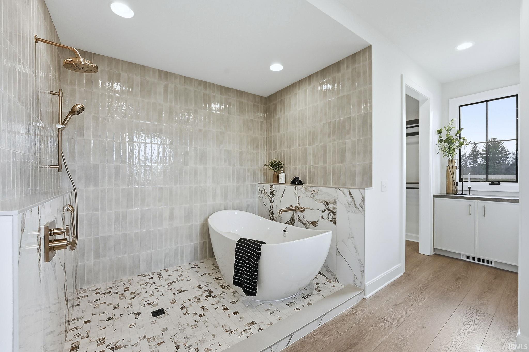 Photo 18 of 607 E Basalt Drive