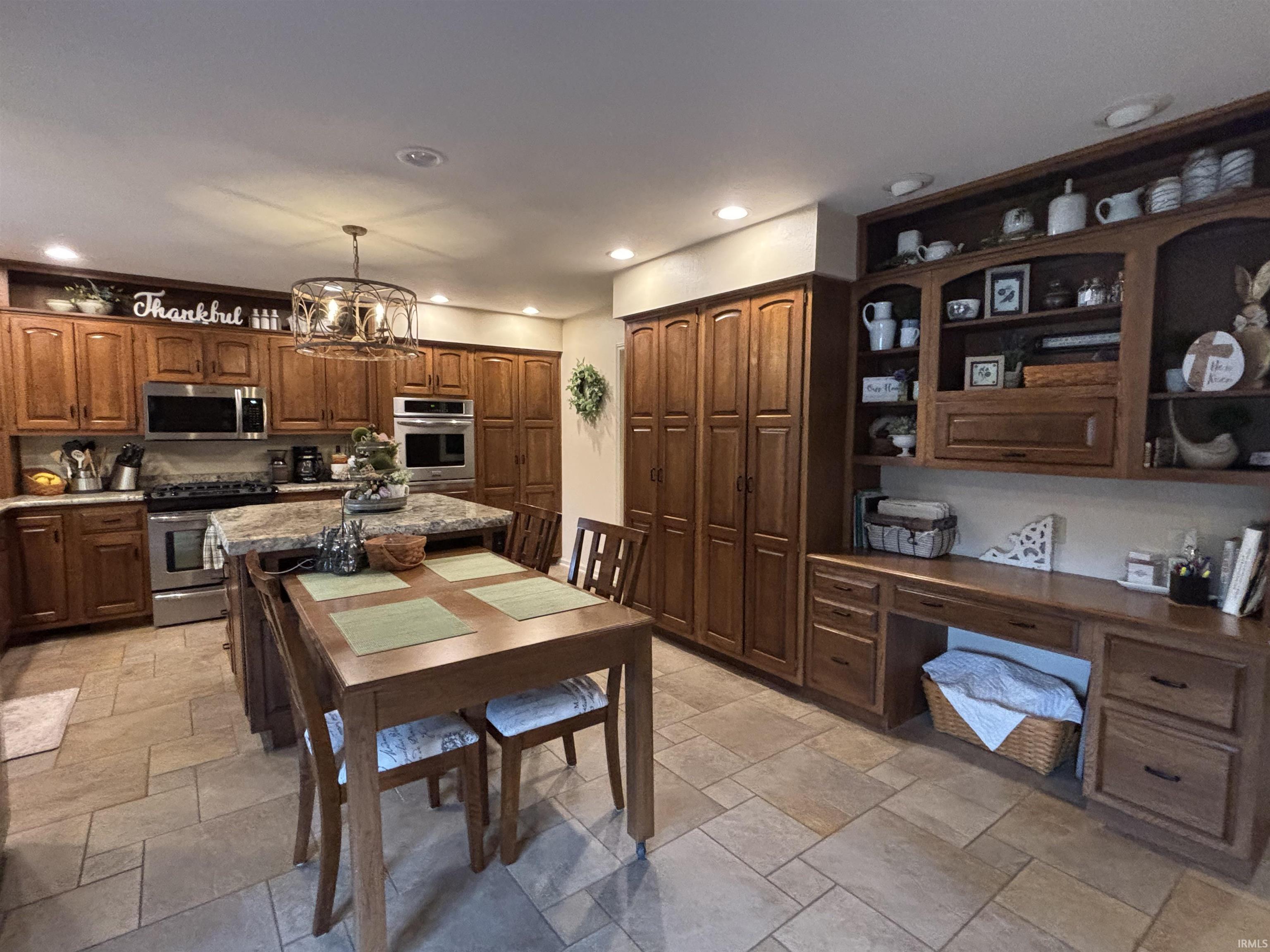 Photo 9 of 9512 CAMBERWELL Drive