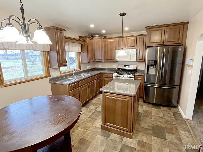 Photo 12 of 2706 Berkey Avenue