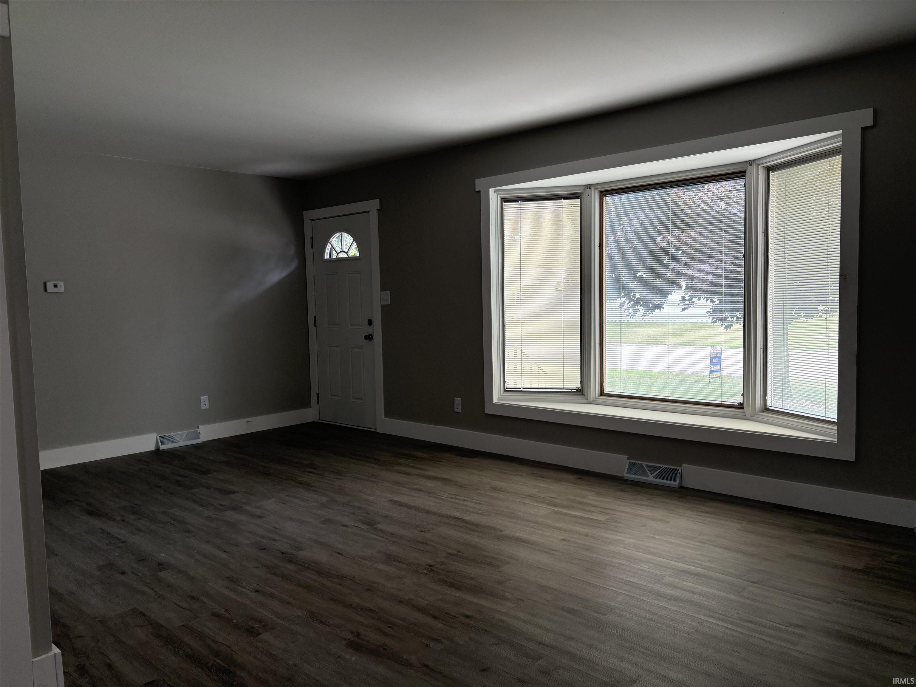 Photo 12 of 1403 Lakeview Boulevard