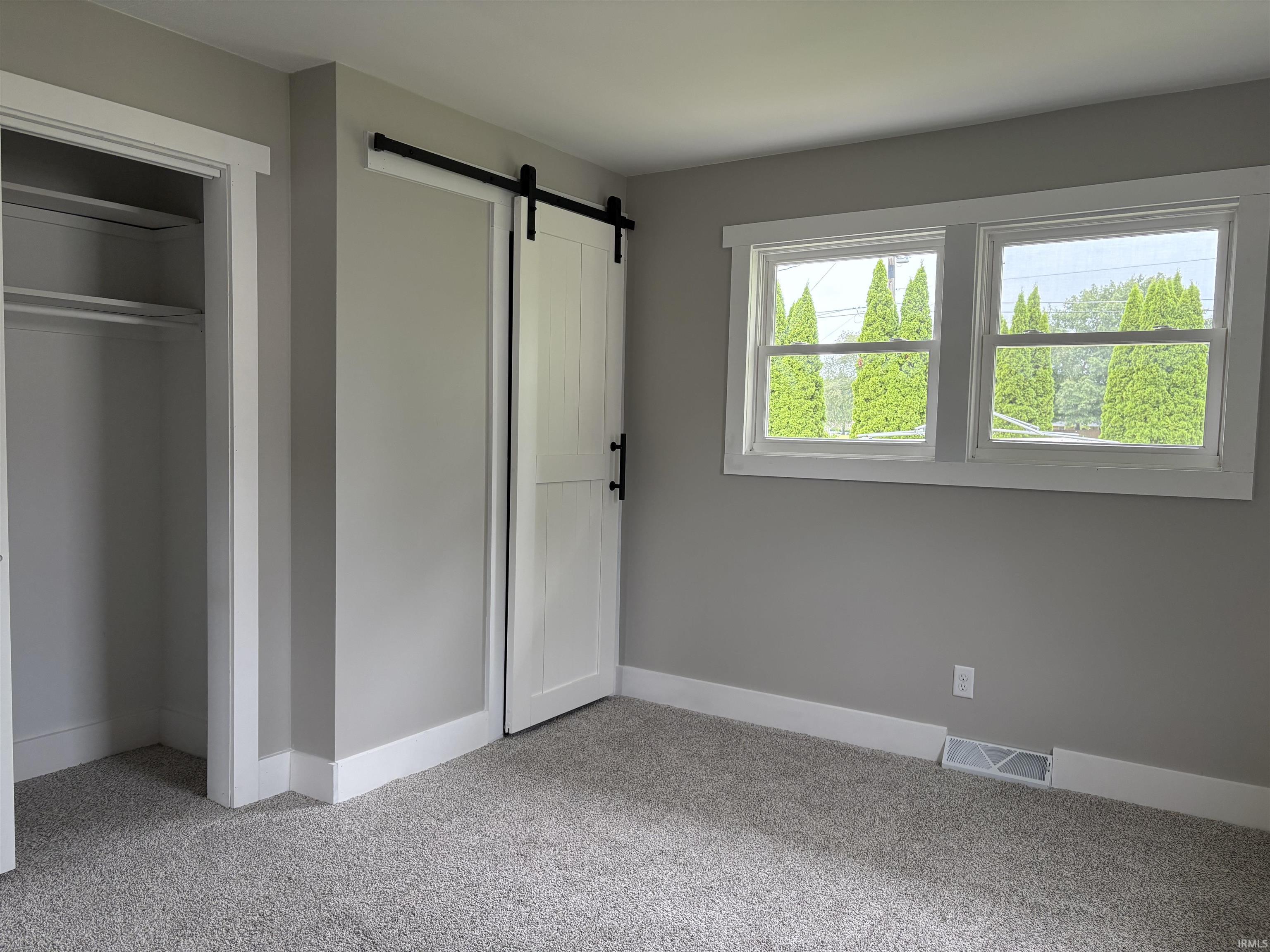 Photo 13 of 1403 Lakeview Boulevard