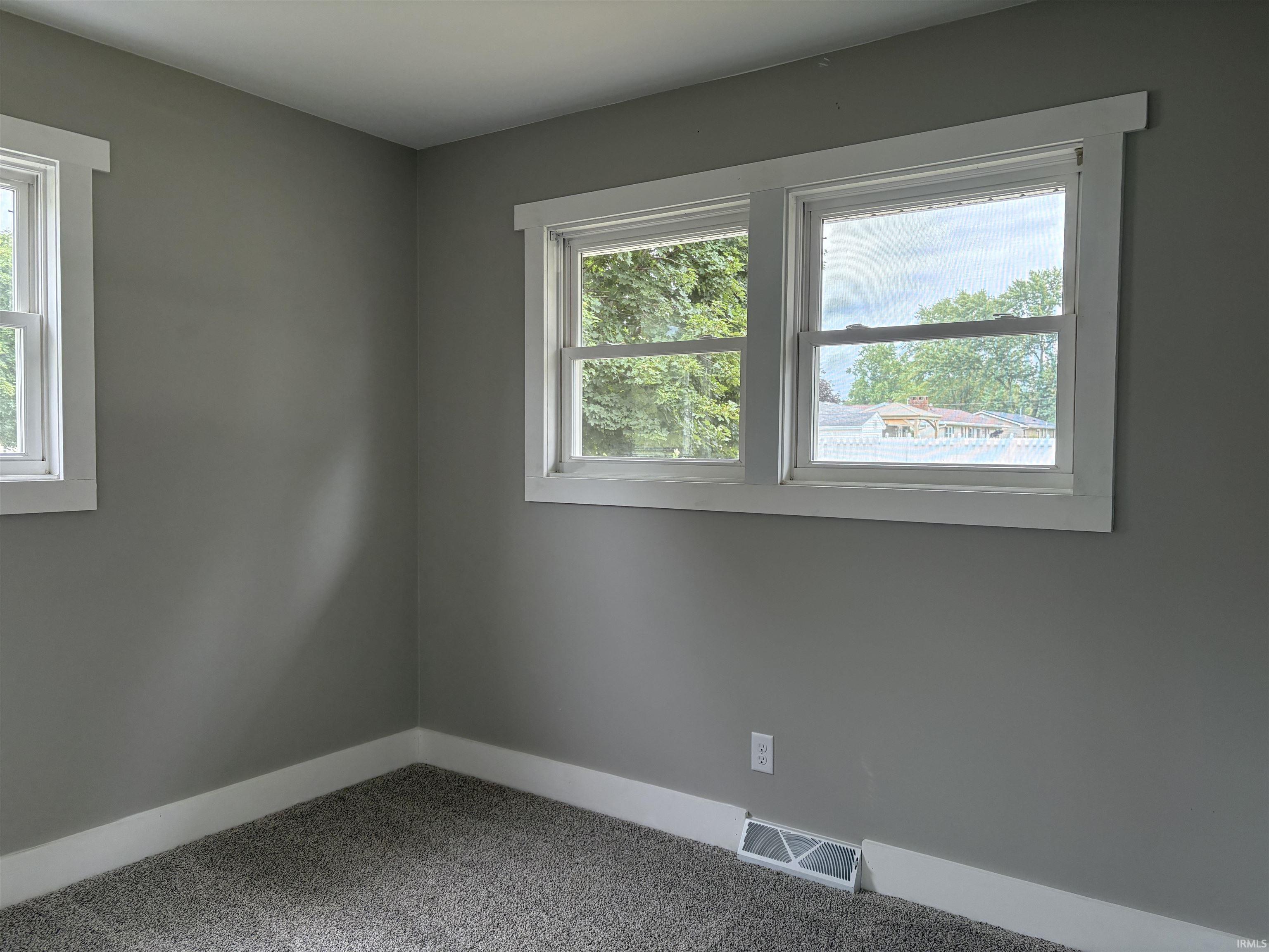 Photo 21 of 1403 Lakeview Boulevard