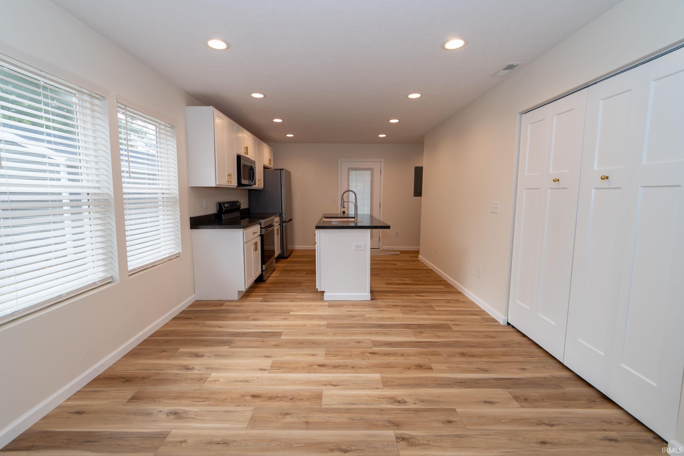 Photo 28 of 1119 Edwardsburg Ave.