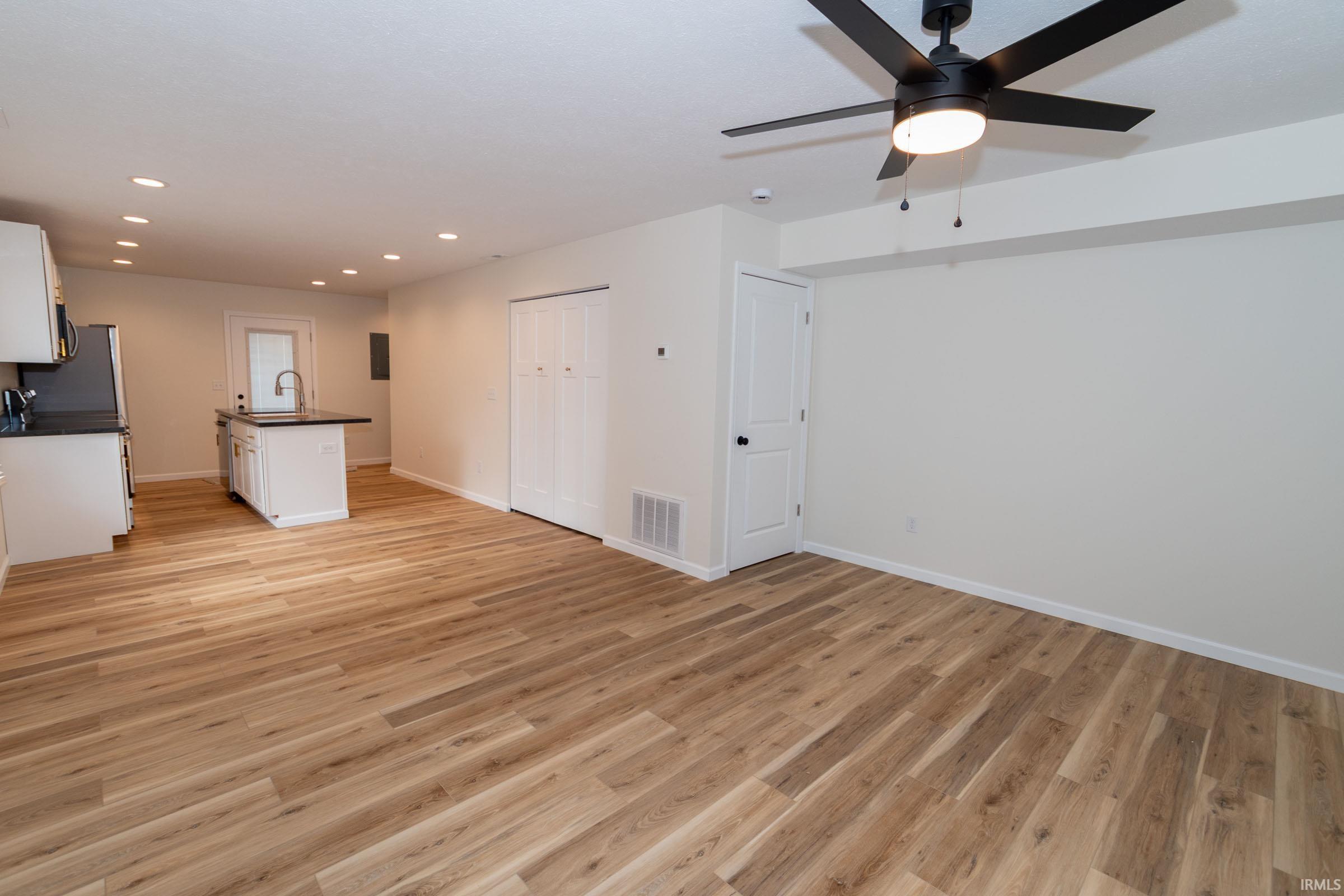 Photo 29 of 1119 Edwardsburg Ave.