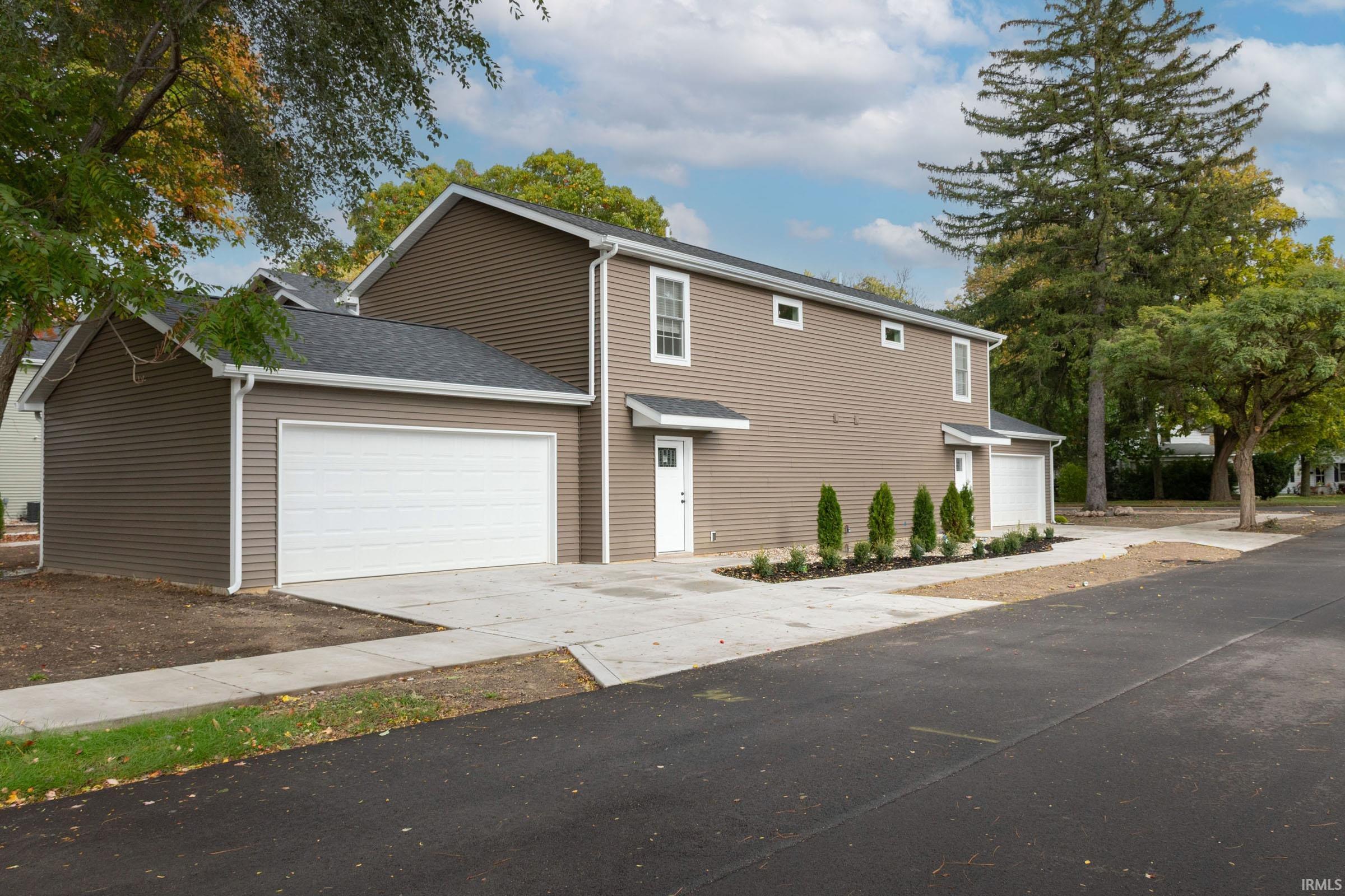 Photo 0 of 1105 Edwardsburg Ave