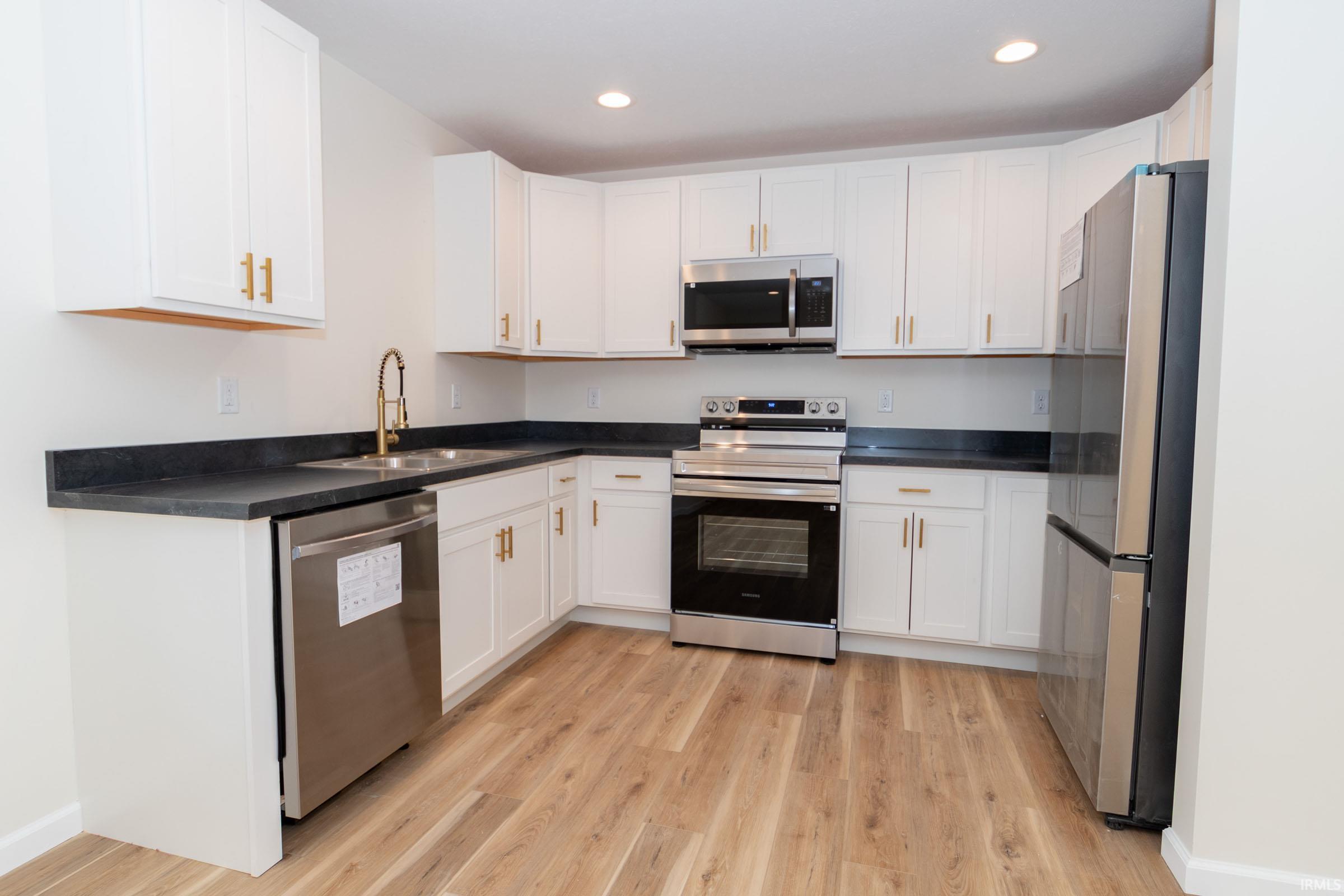 Photo 21 of 1105 Edwardsburg Ave