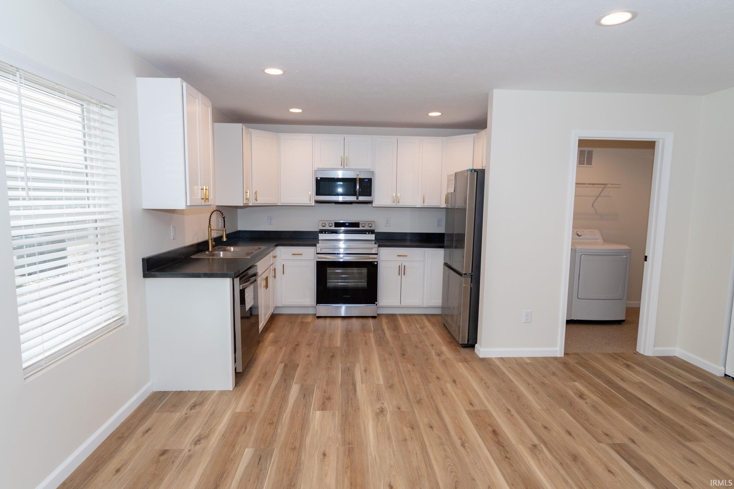 Photo 22 of 1105 Edwardsburg Ave