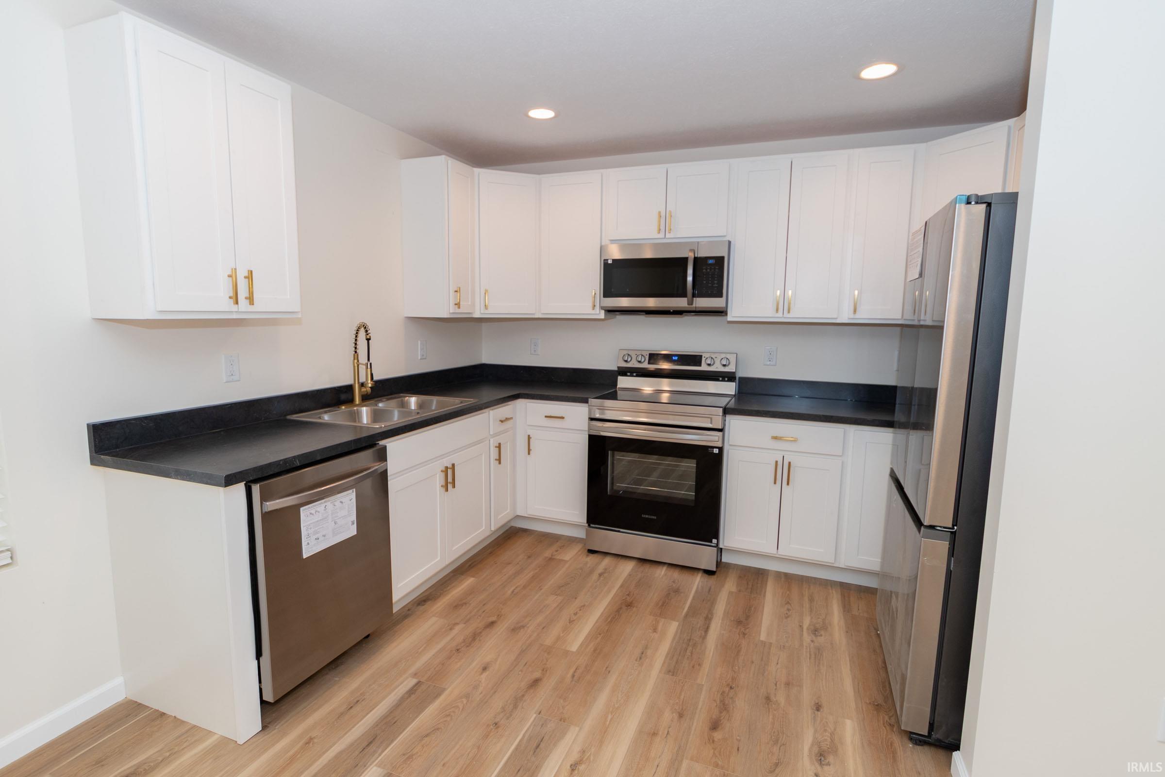 Photo 24 of 1105 Edwardsburg Ave