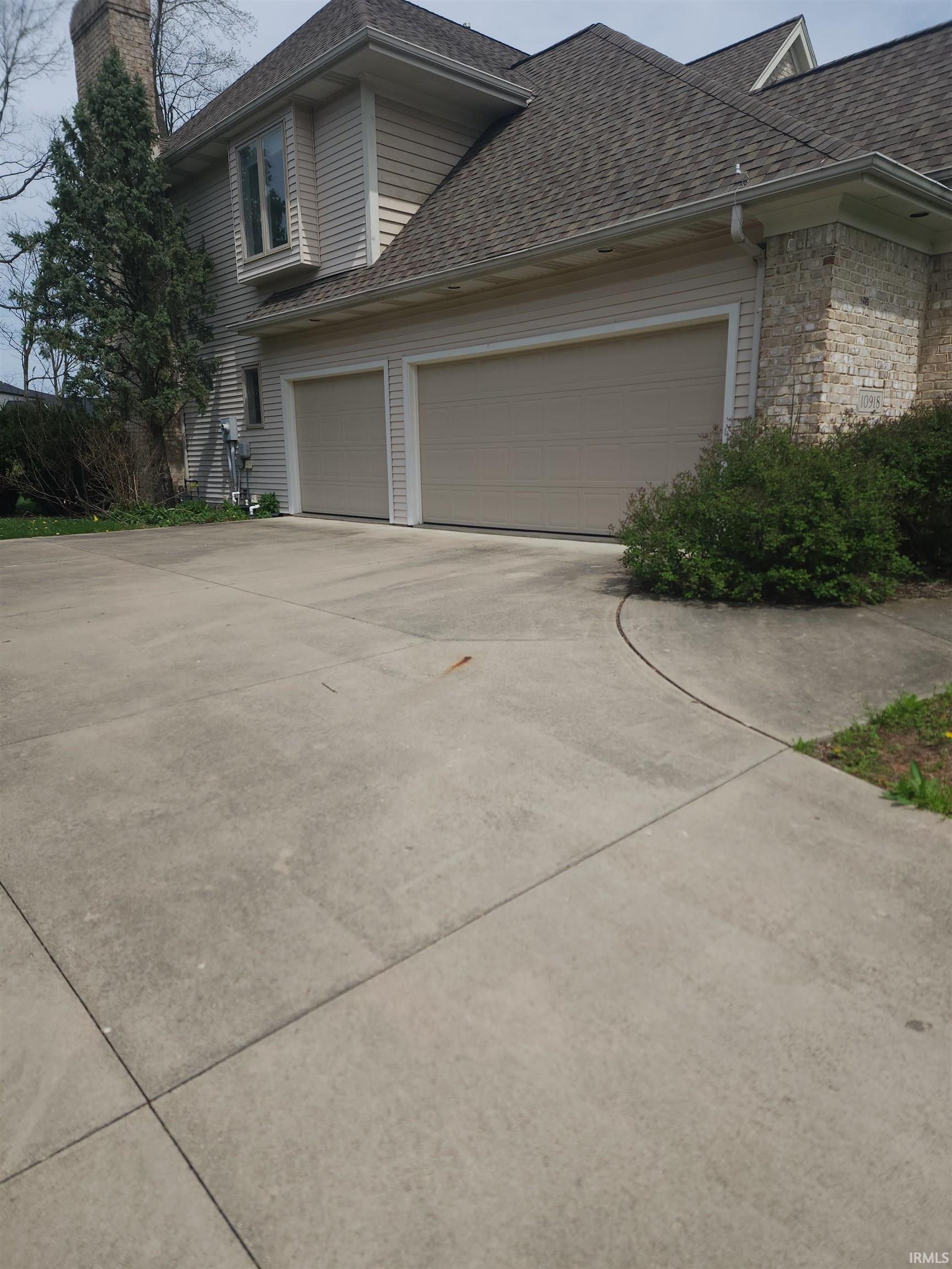 Photo 1 of 10918 Monte Vista Court